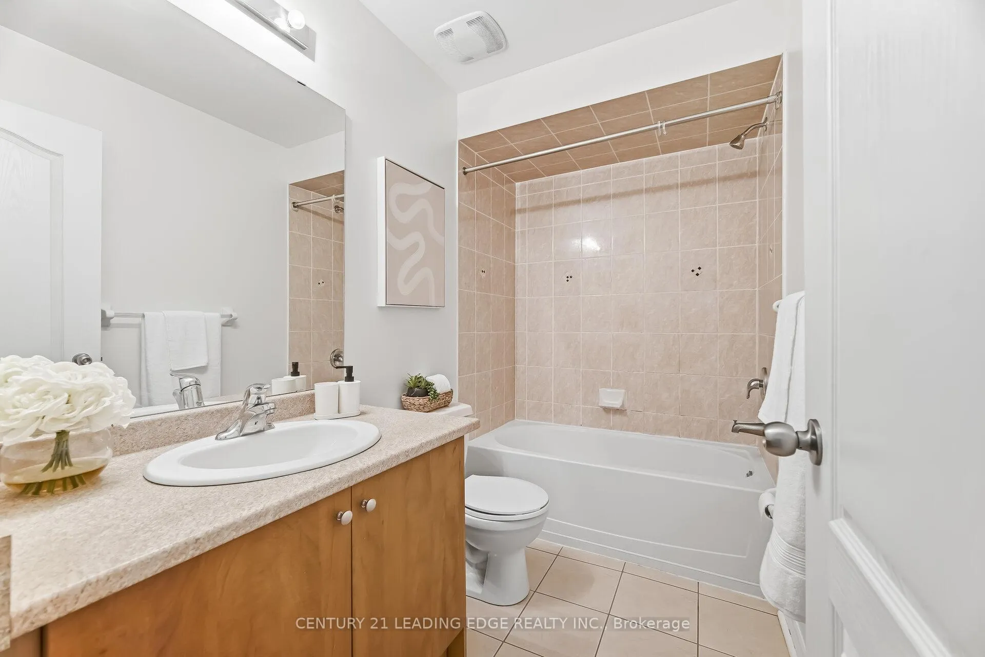 Photo 31 of 4 Moores Court, Markham, Box Grove — HOMEH