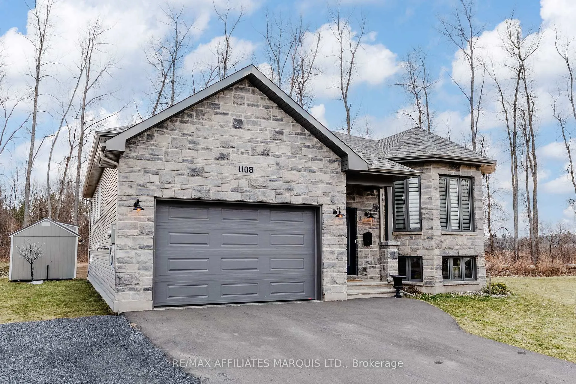 Photo 3 of 1108 Nicolas Crescent, Cornwall — HOMEH