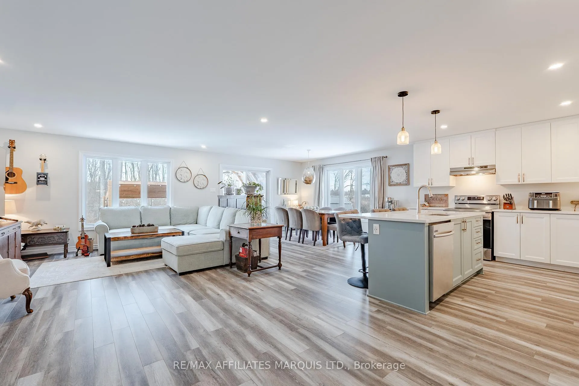 Photo 17 of 1108 Nicolas Crescent, Cornwall — HOMEH
