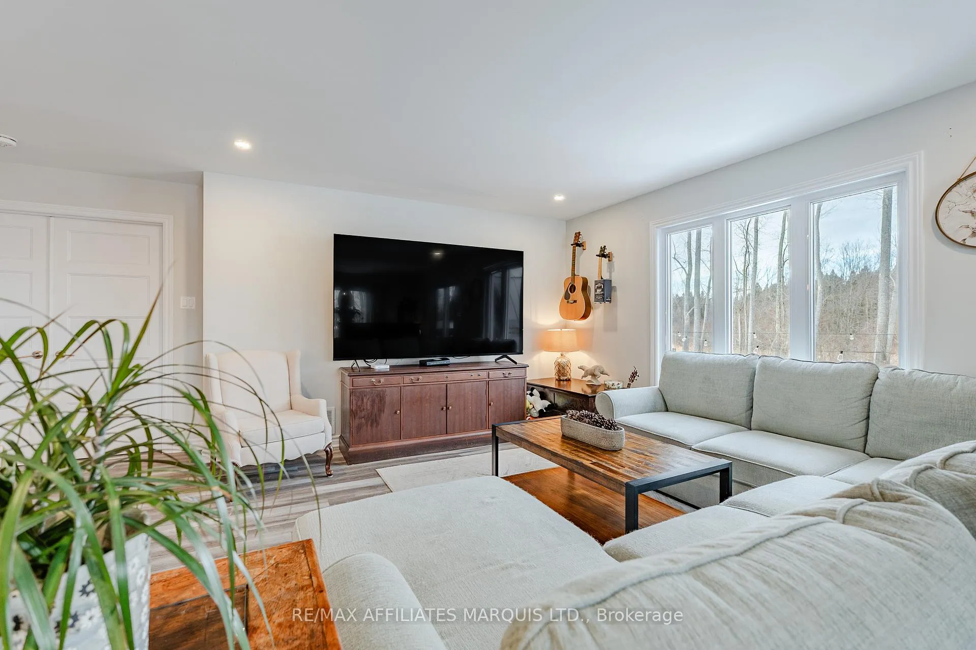 Photo 19 of 1108 Nicolas Crescent, Cornwall — HOMEH