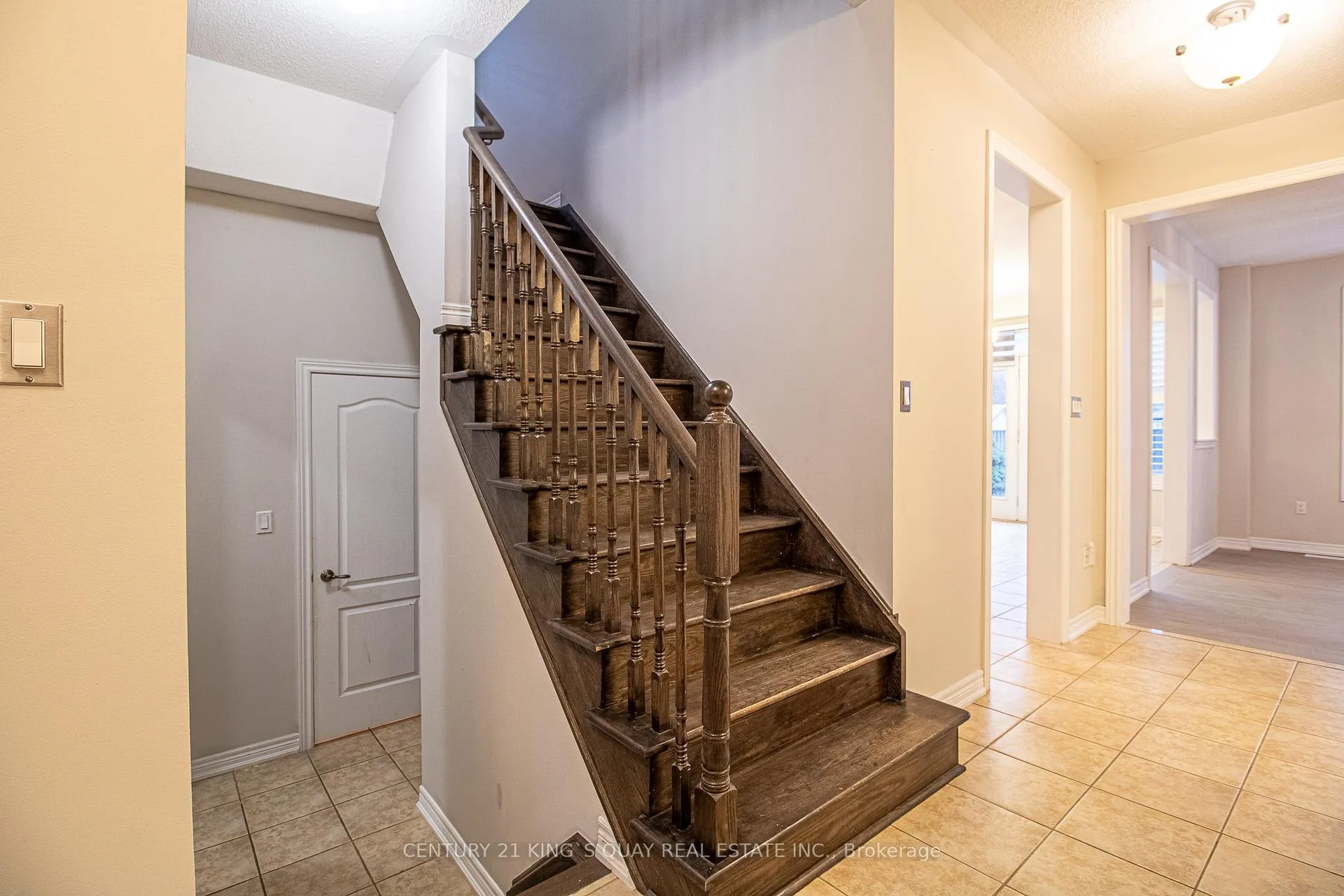 Photo 12 of 6 Messina Avenue, Brampton, Bram West — HOMEH