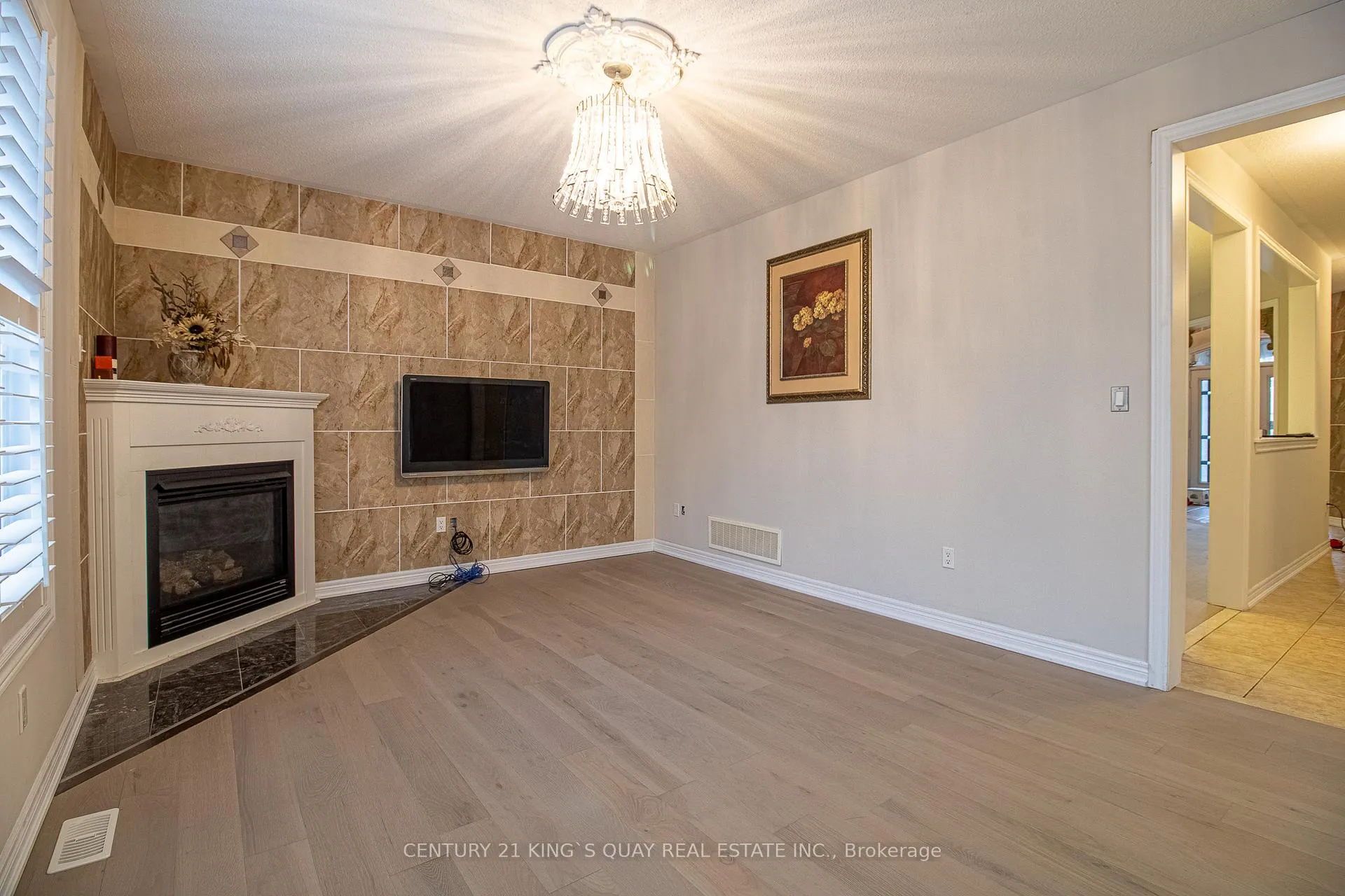 Photo 13 of 6 Messina Avenue, Brampton, Bram West — HOMEH