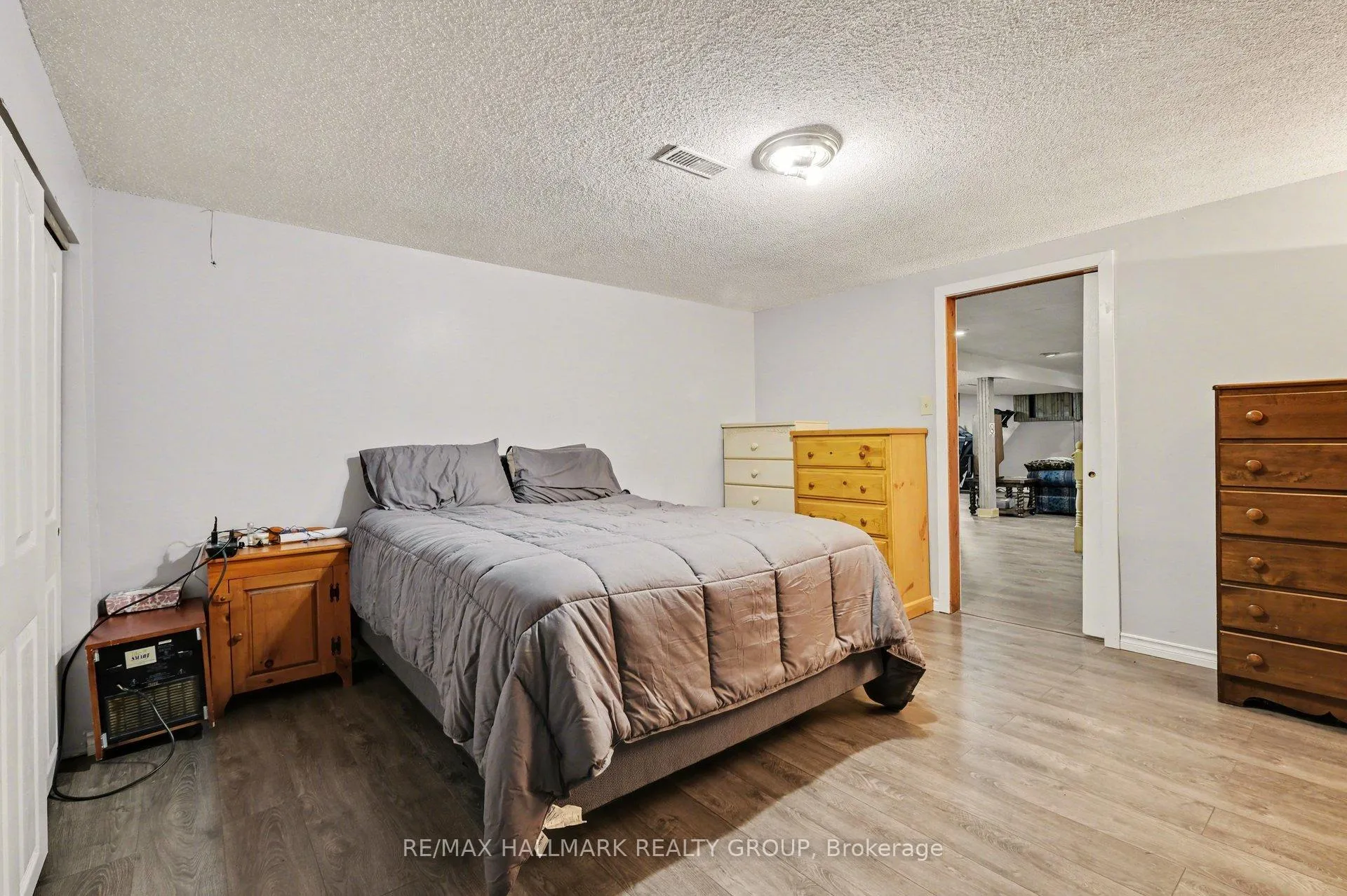 Photo 21 of 4827 Anderson Road, Ottawa, Carlsbad Springs — HOMEH