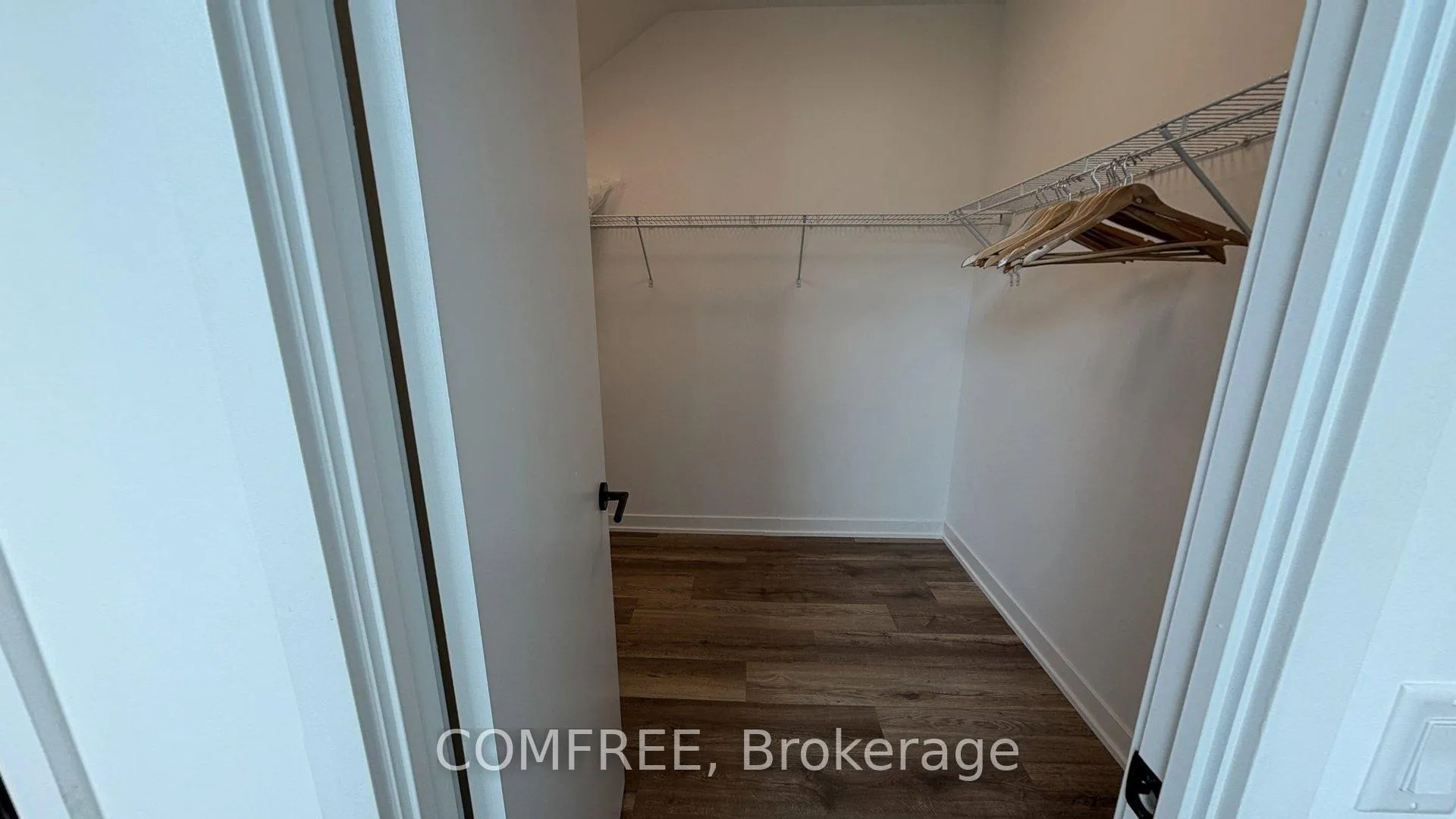 Photo 21 of Unit 622, 31 Huron Street, Collingwood — HOMEH