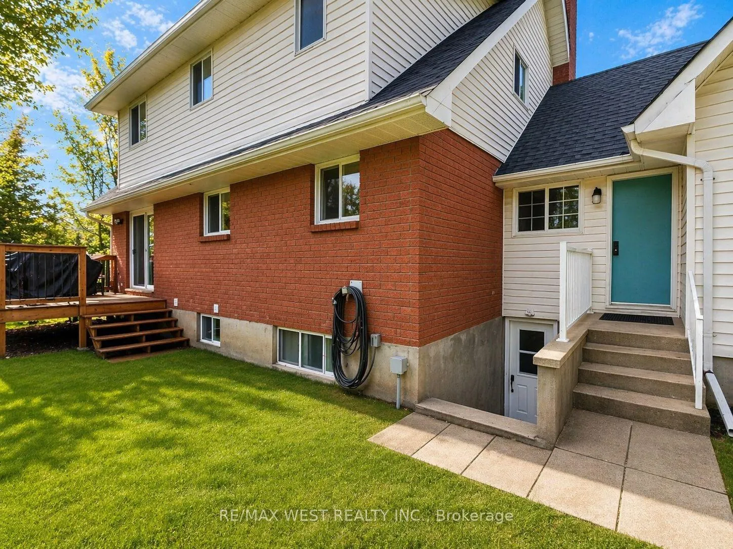 Photo 4 of 2314 Crystal Beach Road, Innisfil, Alcona — HOMEH