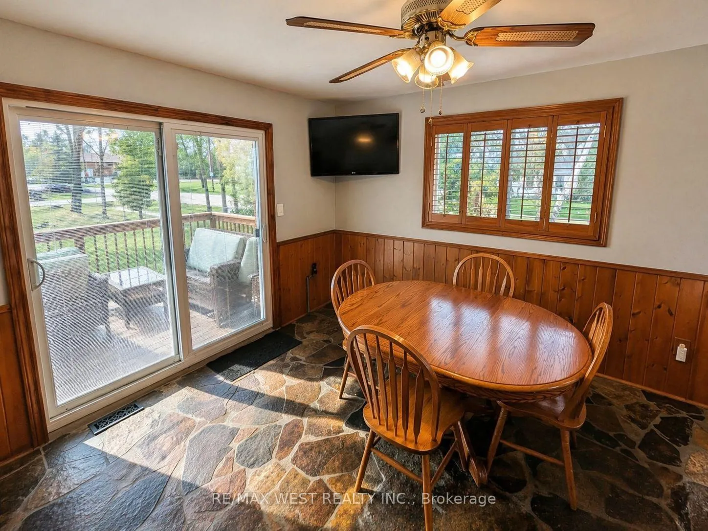 Photo 16 of 2314 Crystal Beach Road, Innisfil, Alcona — HOMEH