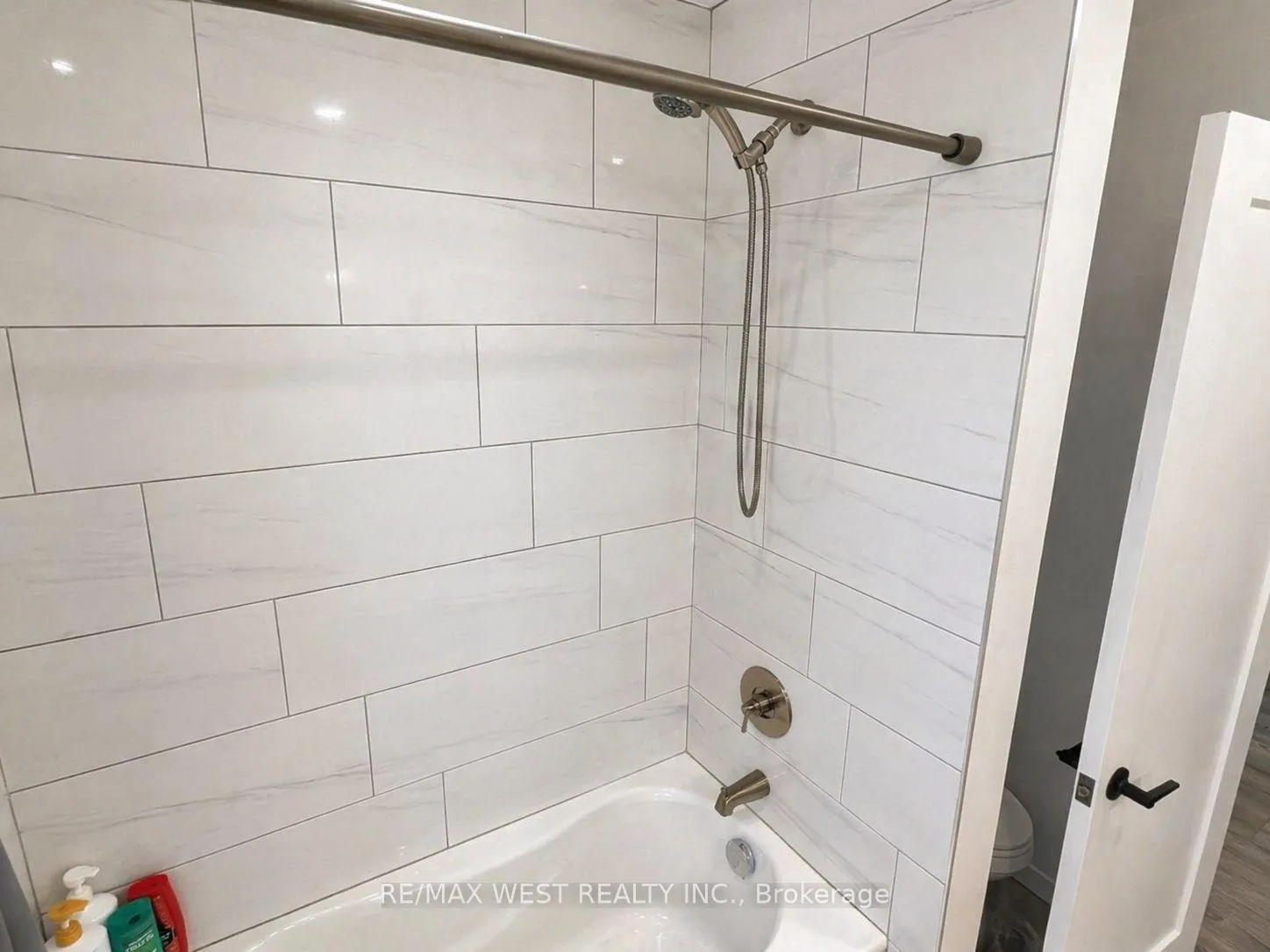 Photo 21 of 2314 Crystal Beach Road, Innisfil, Alcona — HOMEH