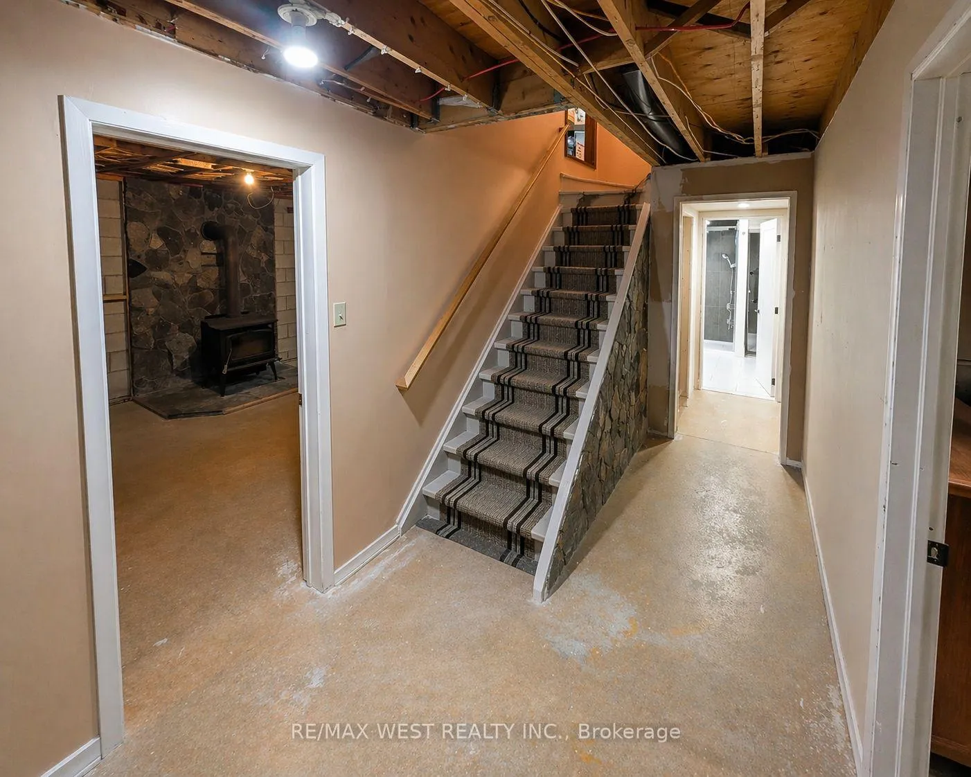 Photo 31 of 2314 Crystal Beach Road, Innisfil, Alcona — HOMEH