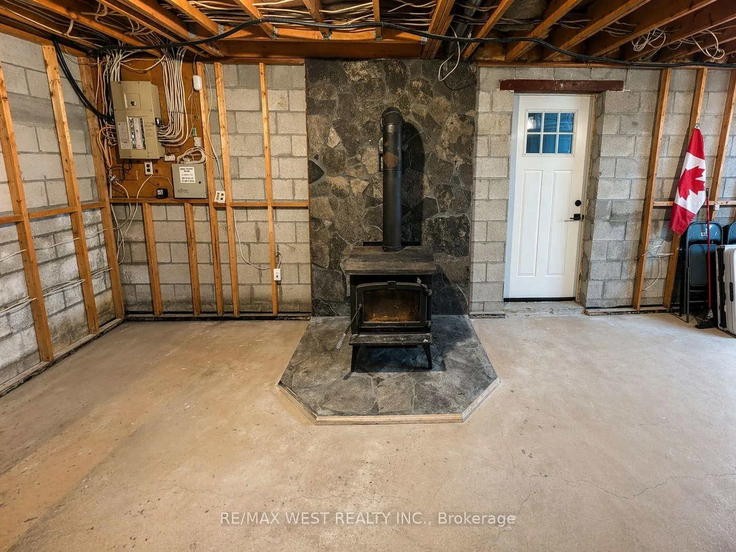 Photo 39 of 2314 Crystal Beach Road, Innisfil, Alcona — HOMEH