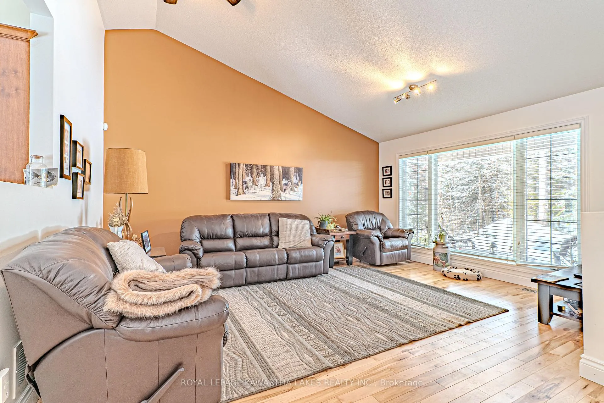 Photo 10 of 914 County Rd 49, Trent Lakes — HOMEH