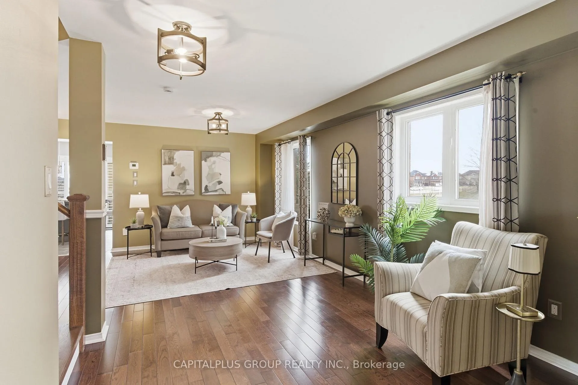 Photo 5 of 14 Hinsley Crescent, Ajax, Northeast Ajax — HOMEH