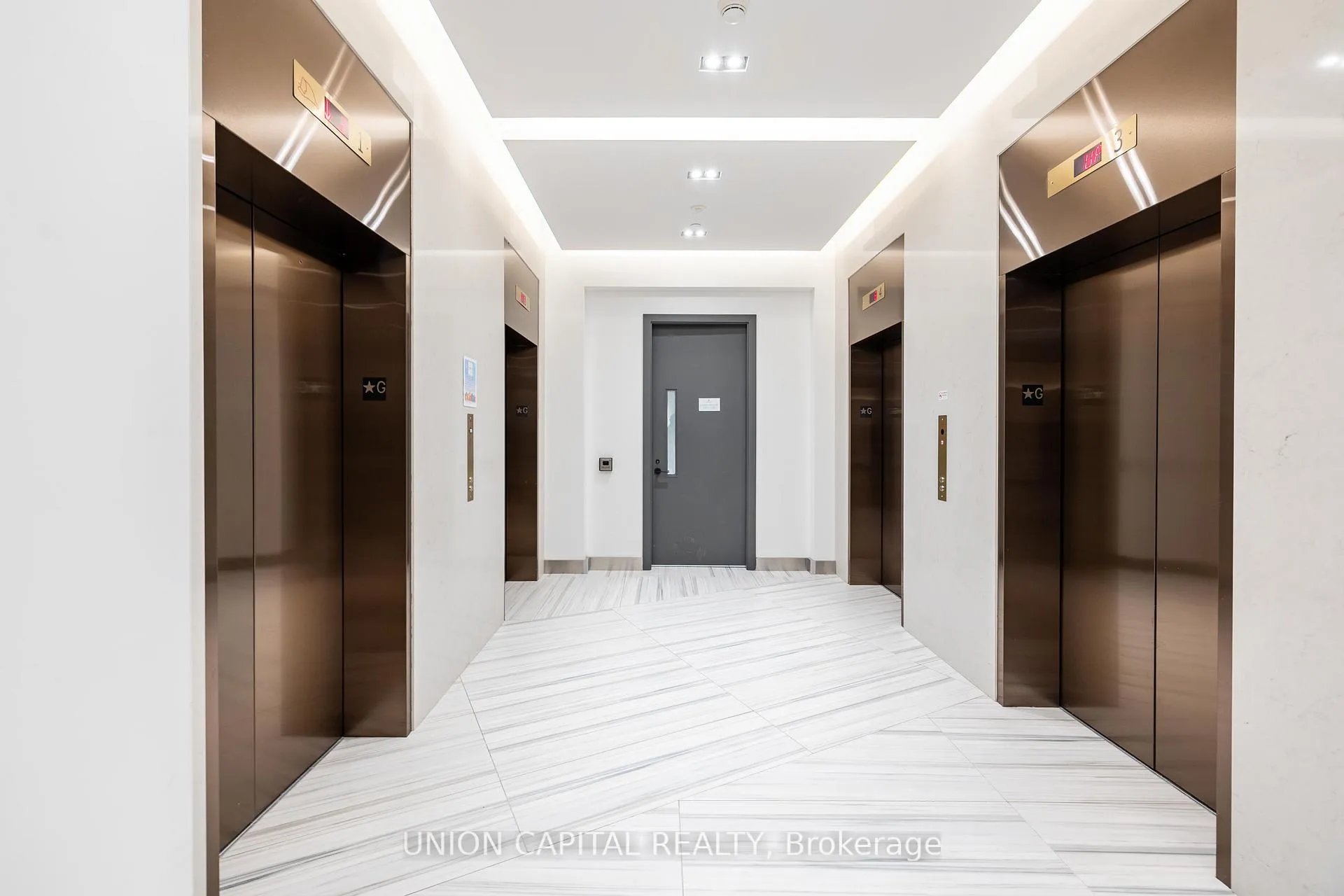 Photo 4 of Unit 901, 8 Water Walk Drive, Markham, Unionville — HOMEH