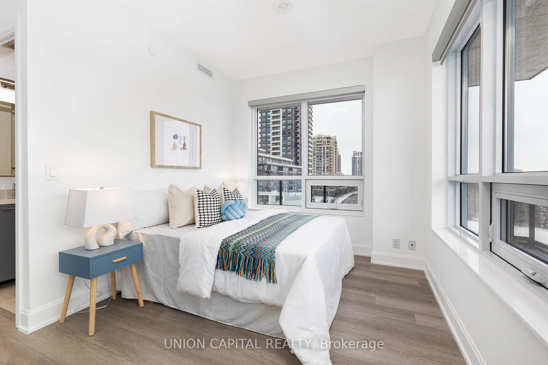 Photo 19 of Unit 901, 8 Water Walk Drive, Markham, Unionville — HOMEH