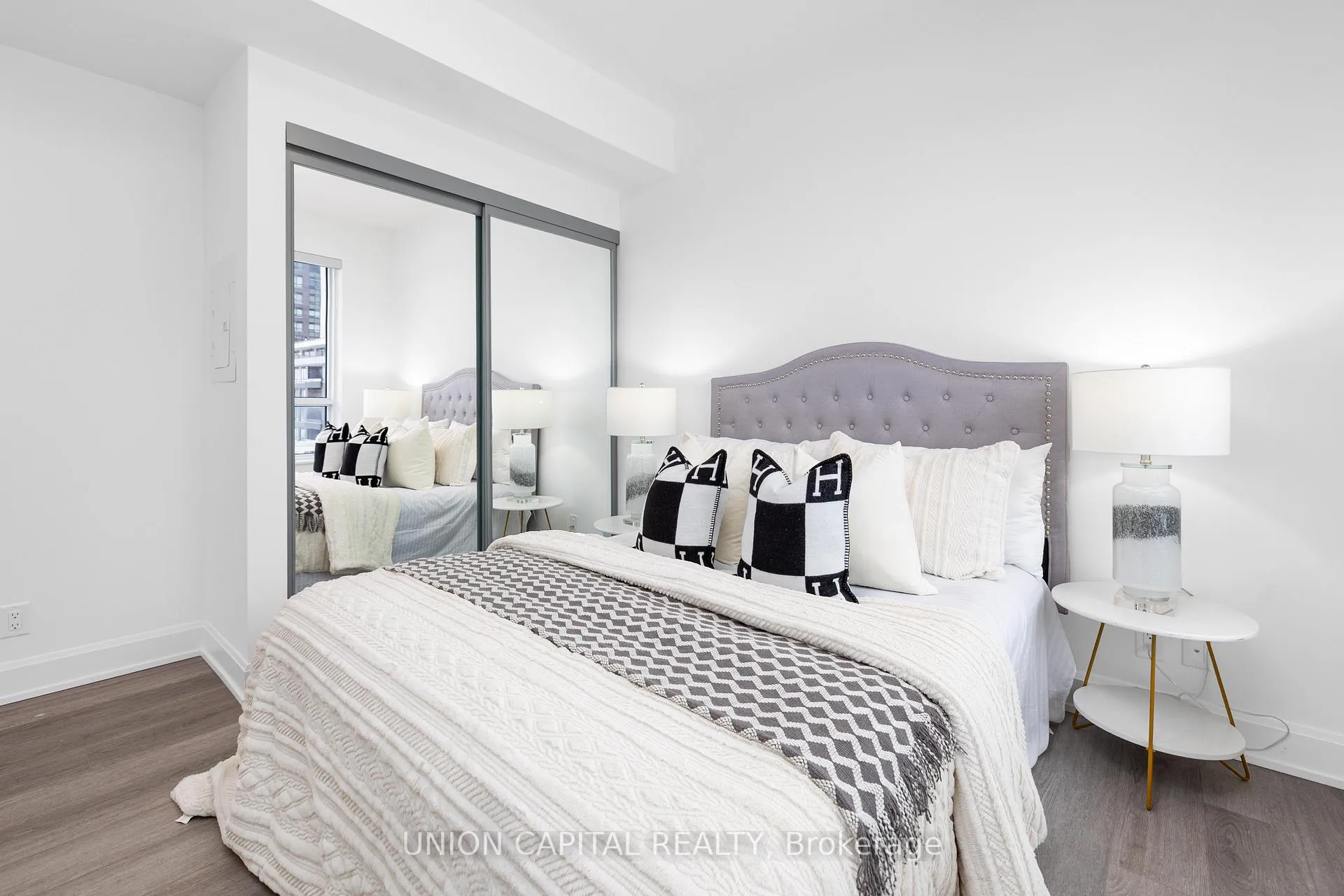 Photo 23 of Unit 901, 8 Water Walk Drive, Markham, Unionville — HOMEH