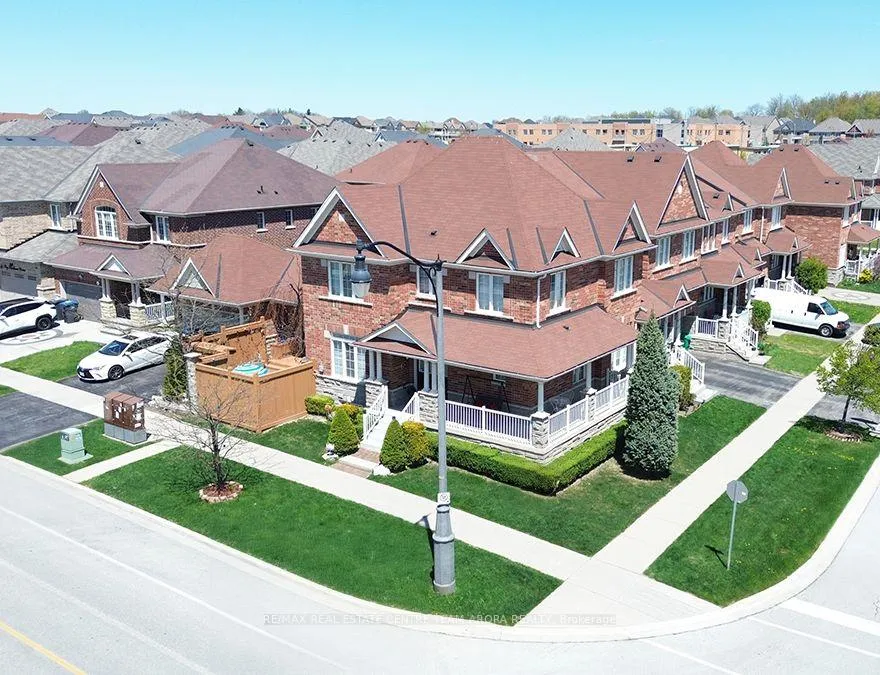 Front of 61 Sky Harbour Drive