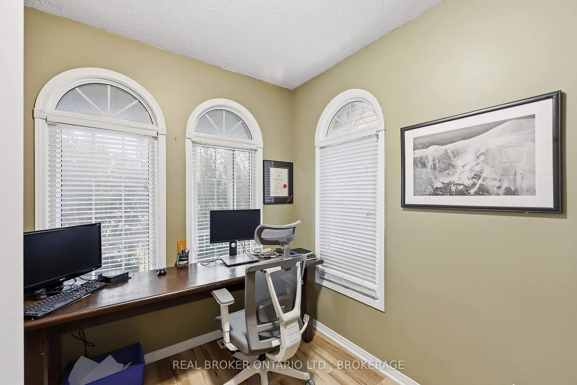 Photo 6 of 942 Bluffwood Avenue, Kingston, Kingston East (Incl Barret Crt) — HOMEH