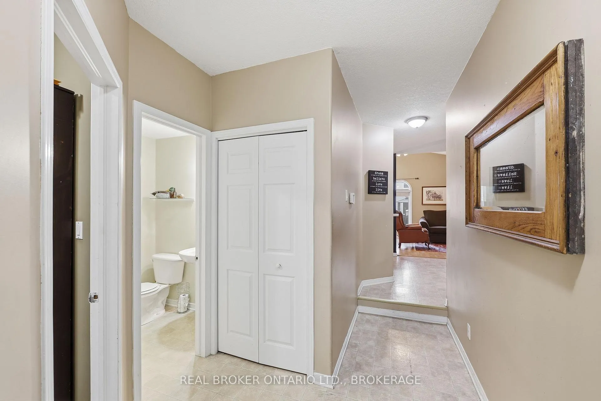 Photo 7 of 942 Bluffwood Avenue, Kingston, Kingston East (Incl Barret Crt) — HOMEH