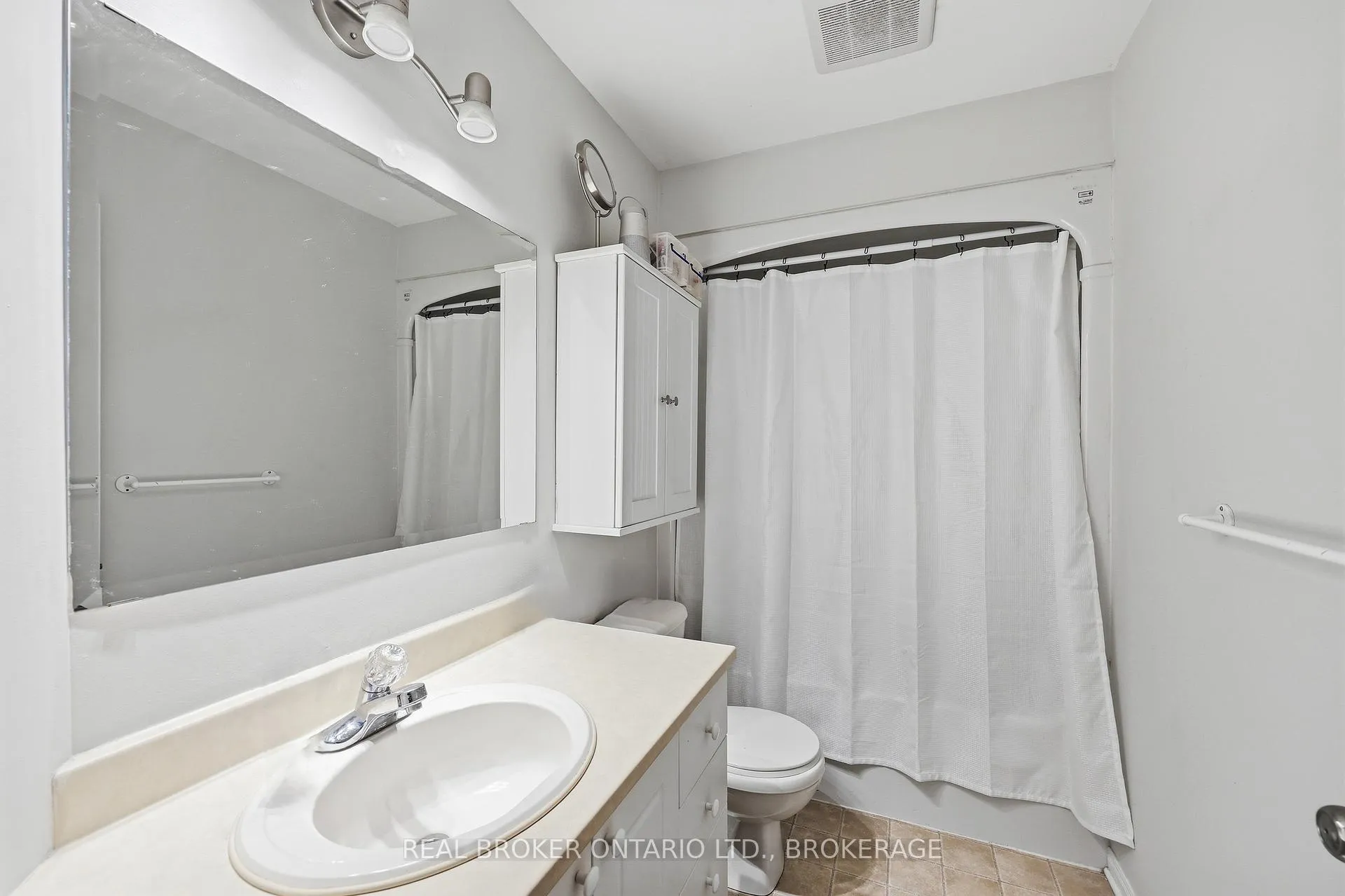 Photo 23 of 942 Bluffwood Avenue, Kingston, Kingston East (Incl Barret Crt) — HOMEH