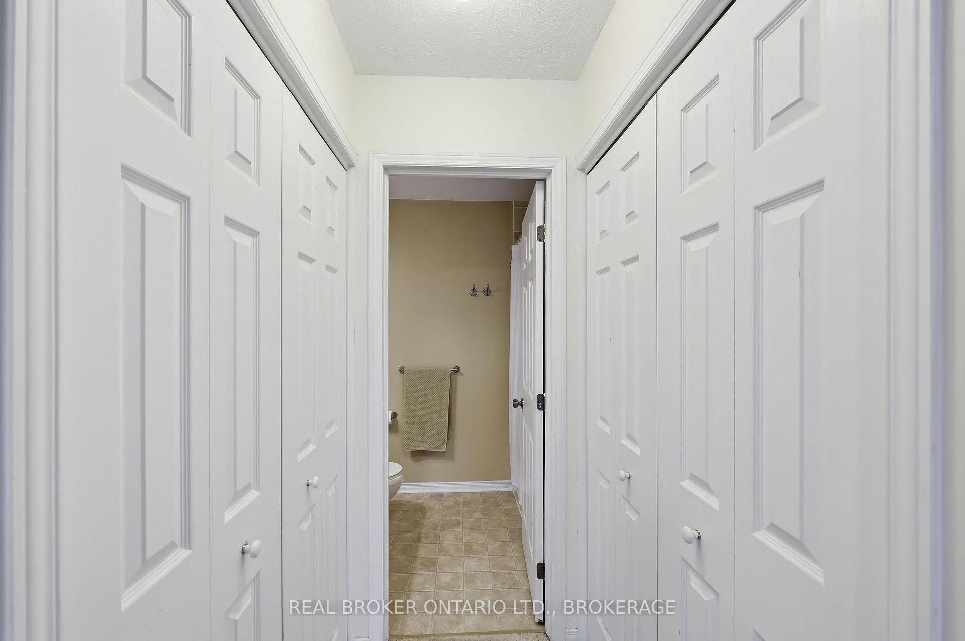 Photo 28 of 942 Bluffwood Avenue, Kingston, Kingston East (Incl Barret Crt) — HOMEH