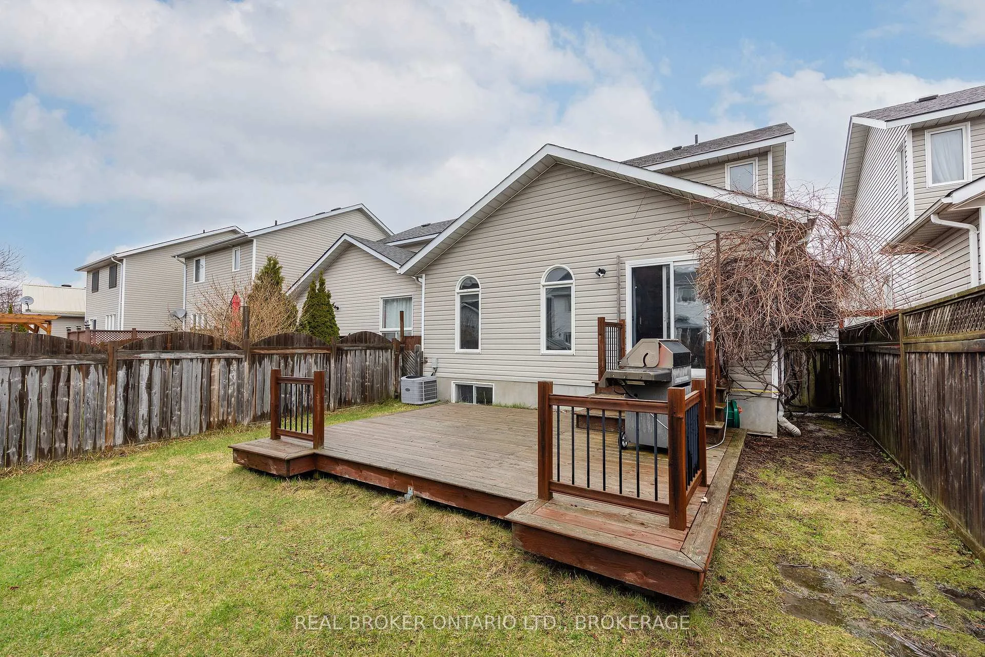 Photo 35 of 942 Bluffwood Avenue, Kingston, Kingston East (Incl Barret Crt) — HOMEH