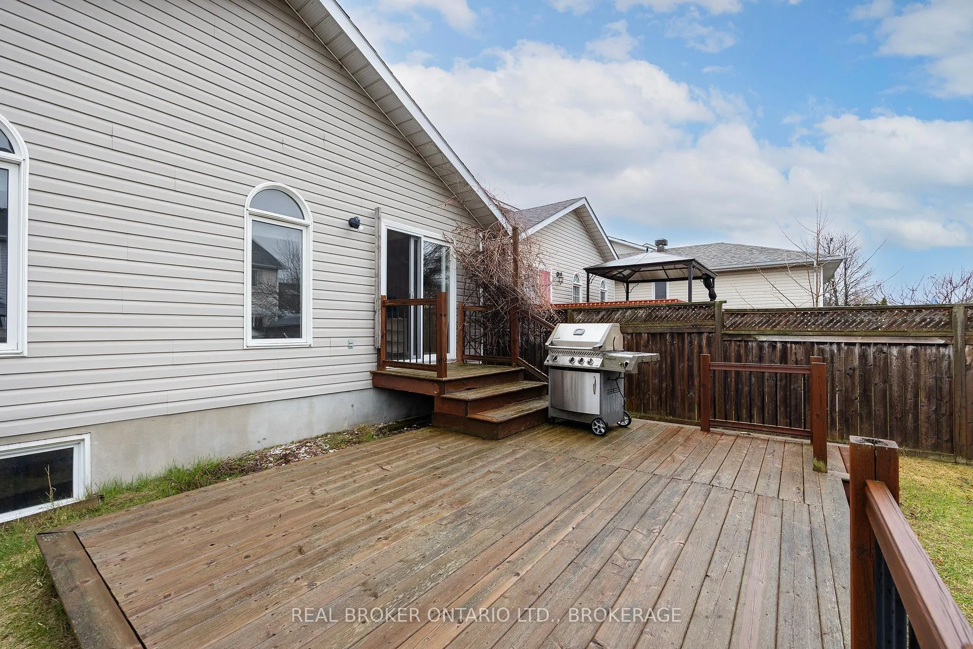 Photo 37 of 942 Bluffwood Avenue, Kingston, Kingston East (Incl Barret Crt) — HOMEH