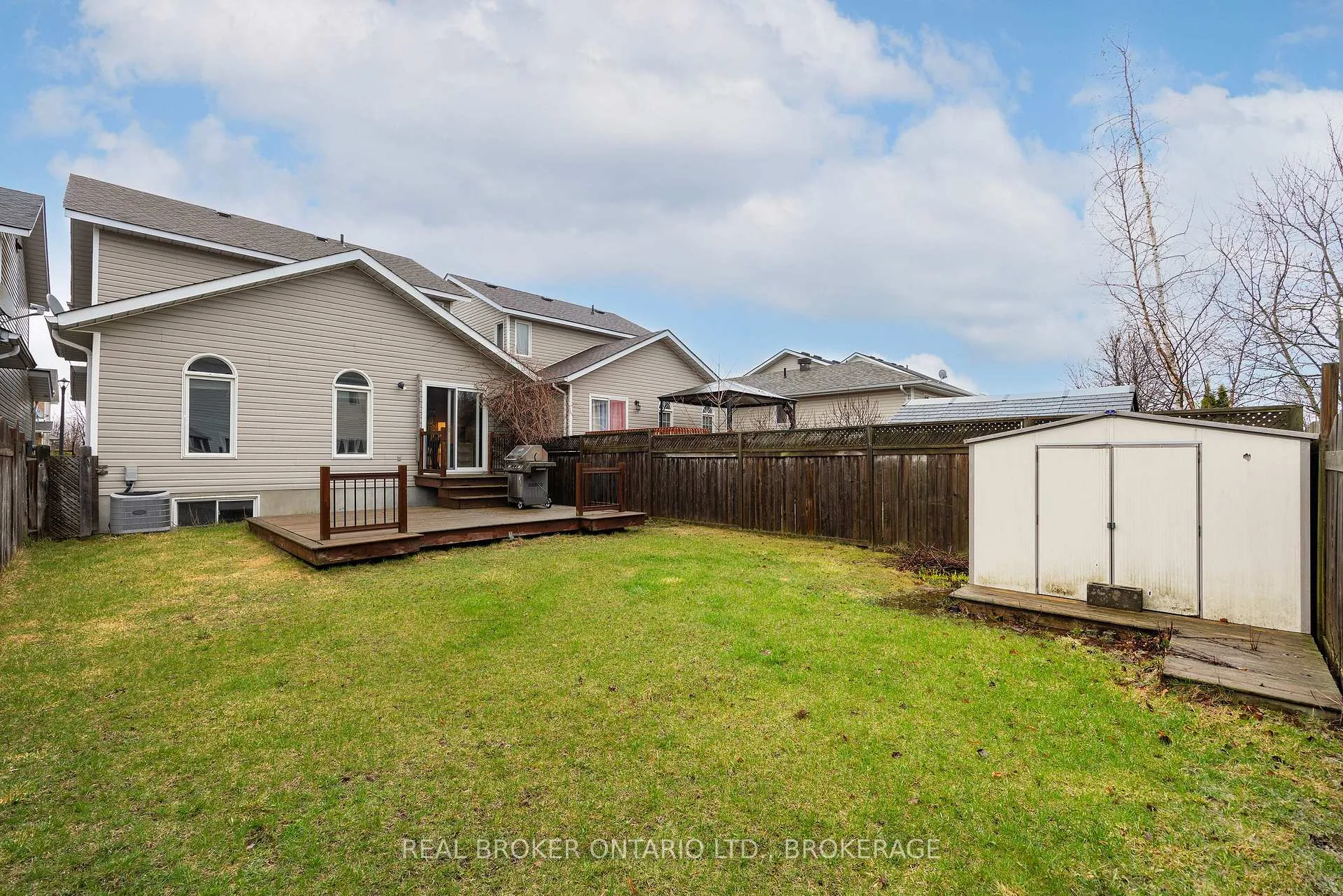 Photo 40 of 942 Bluffwood Avenue, Kingston, Kingston East (Incl Barret Crt) — HOMEH