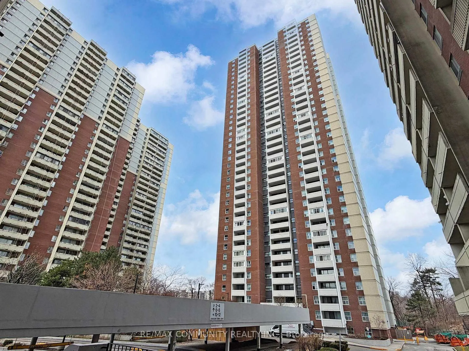 Photo 3 of Unit 3706, 3 Massey Square, Toronto, Crescent Town — HOMEH