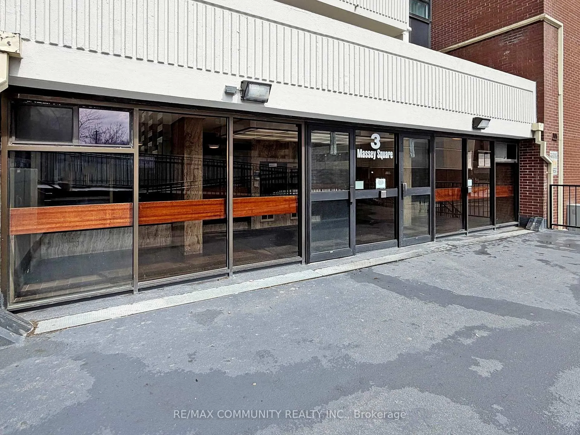 Photo 5 of Unit 3706, 3 Massey Square, Toronto, Crescent Town — HOMEH