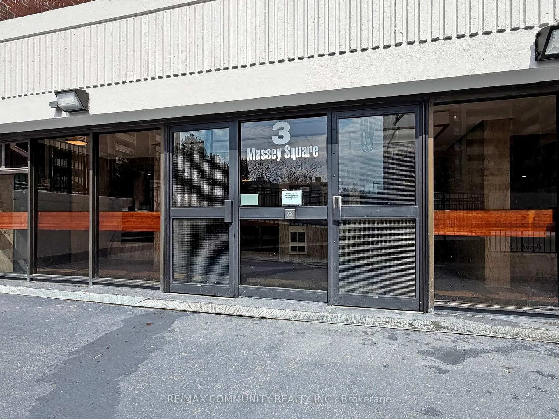 Photo 6 of Unit 3706, 3 Massey Square, Toronto, Crescent Town — HOMEH