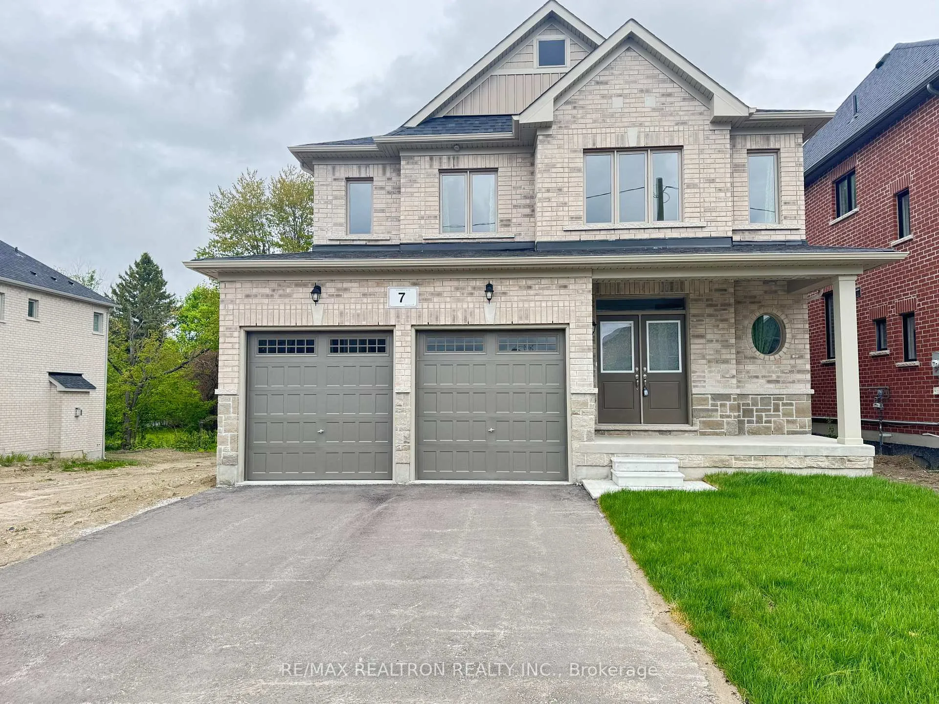 Front of 7 Wakefield Boulevard
