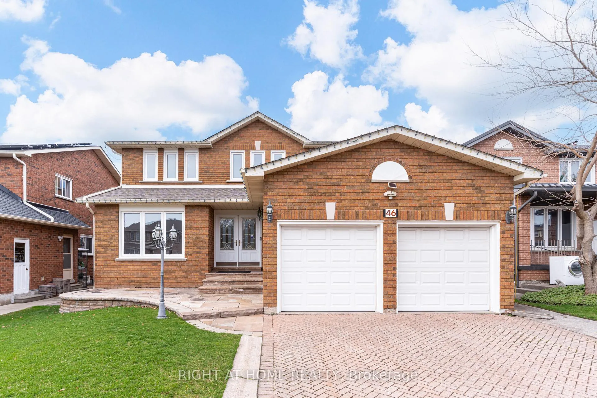 Photo 1 of 46 Hewlett Crescent, Markham, Markville — HOMEH