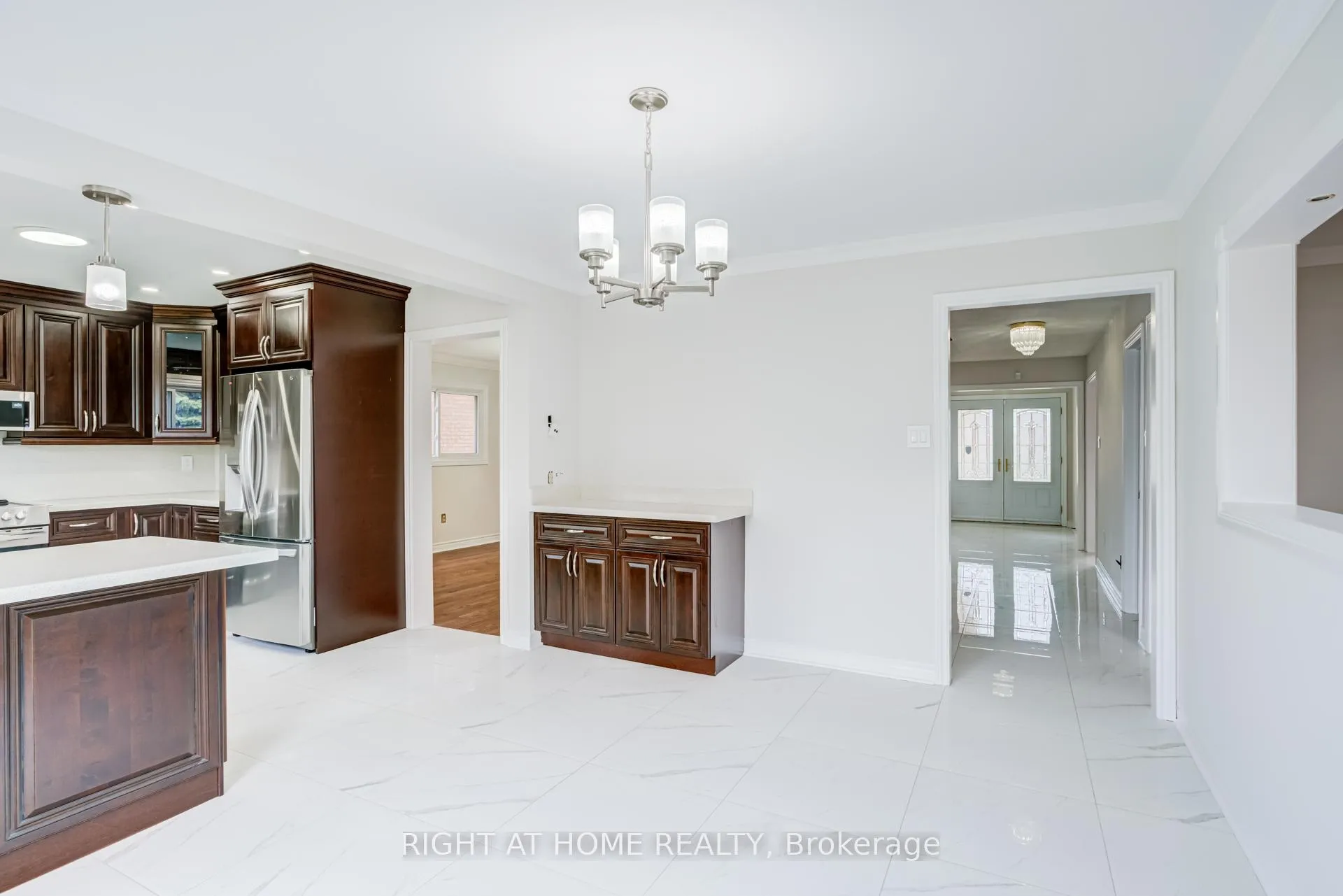Photo 15 of 46 Hewlett Crescent, Markham, Markville — HOMEH