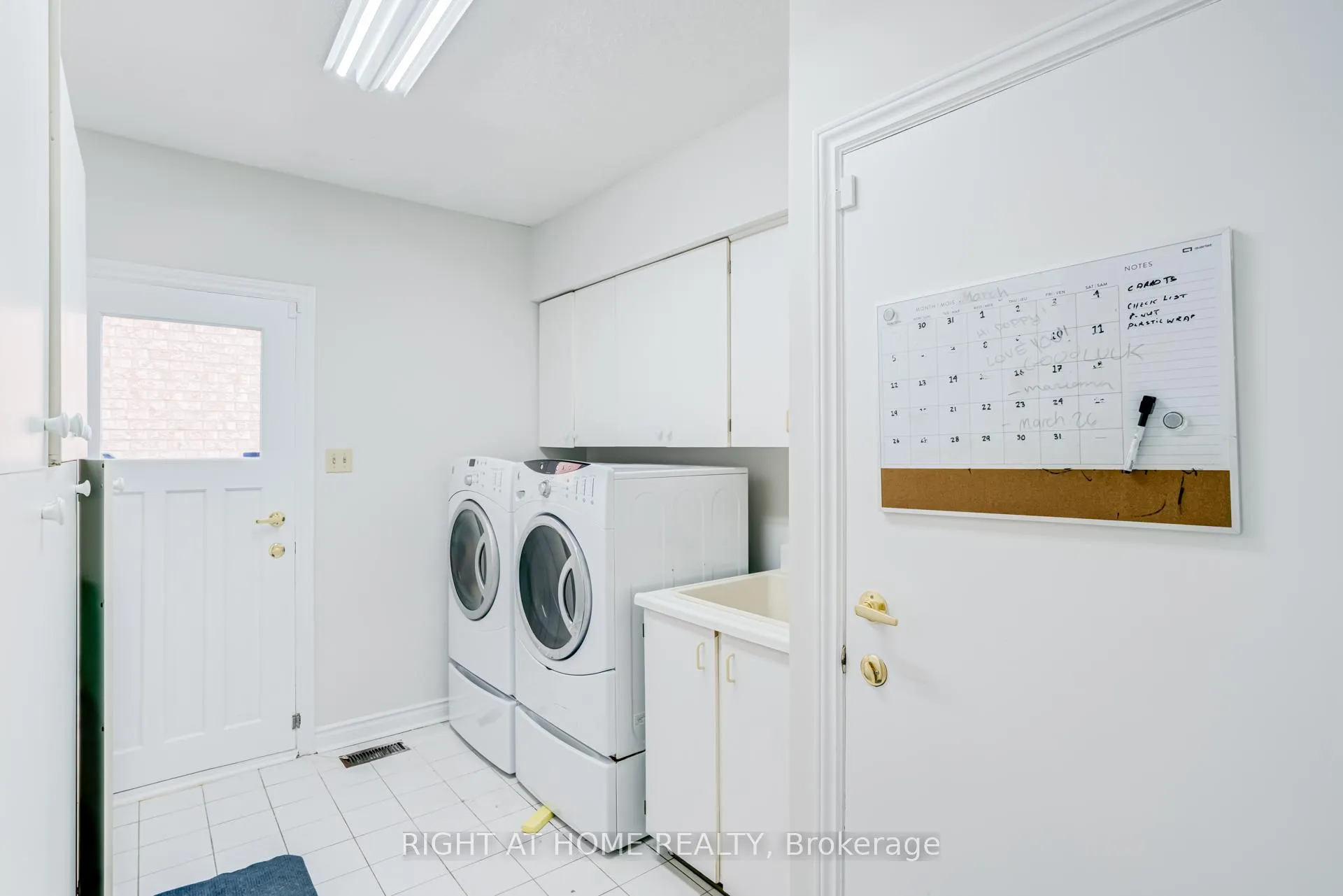 Photo 20 of 46 Hewlett Crescent, Markham, Markville — HOMEH