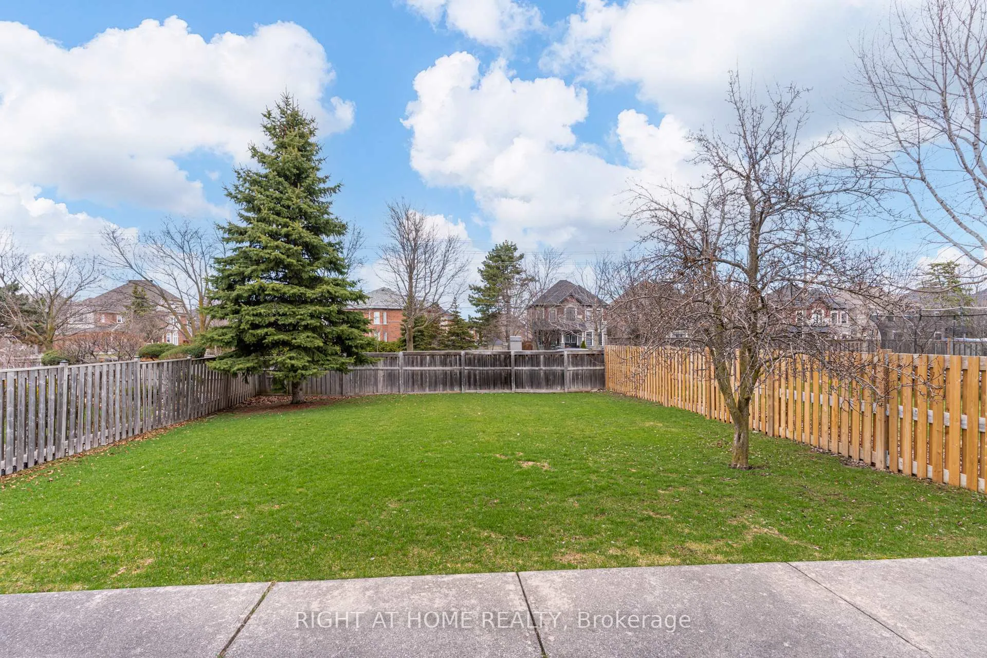 Photo 46 of 46 Hewlett Crescent, Markham, Markville — HOMEH