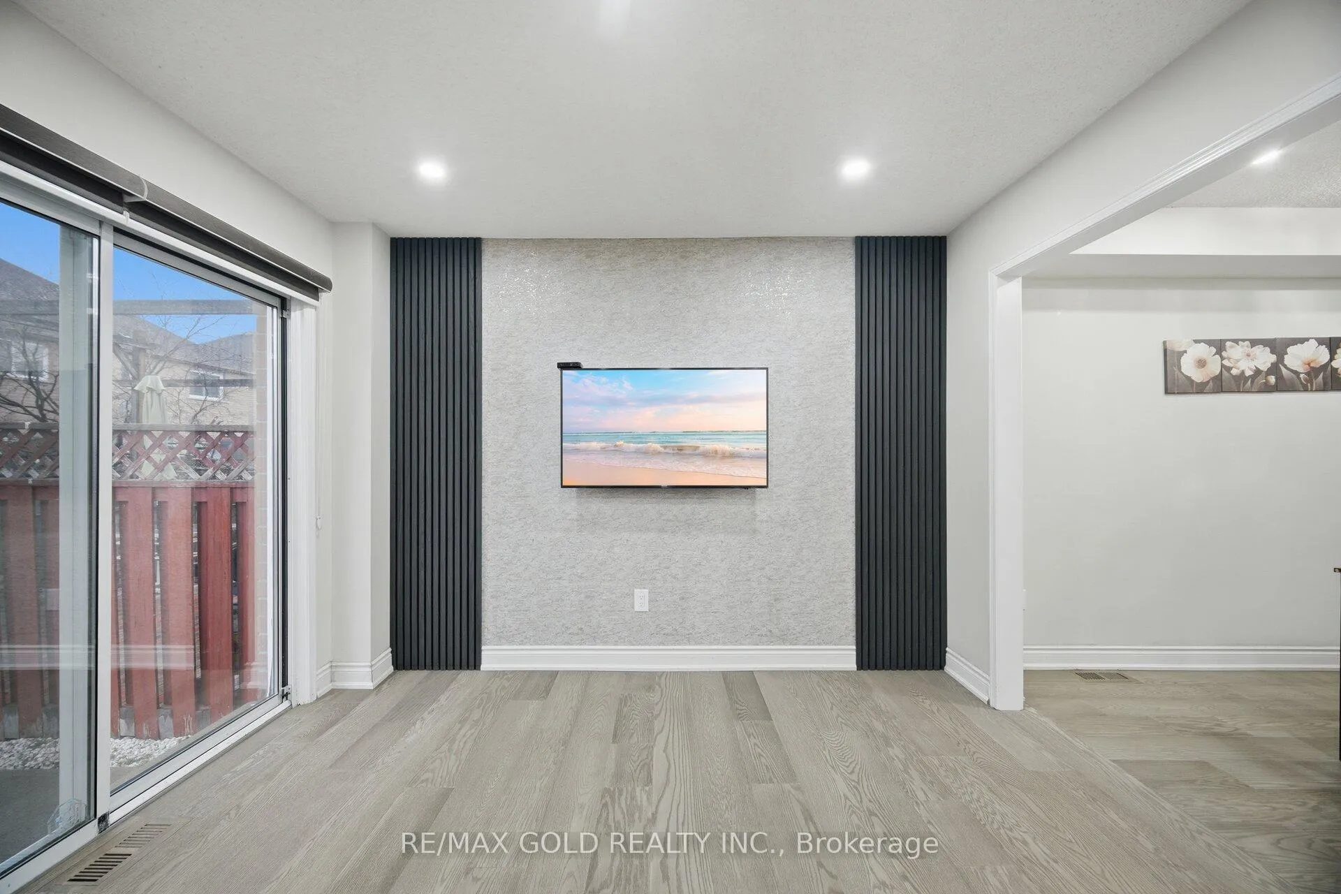 Photo 5 of 29 Piane Avenue, Brampton, Fletcher's West — HOMEH