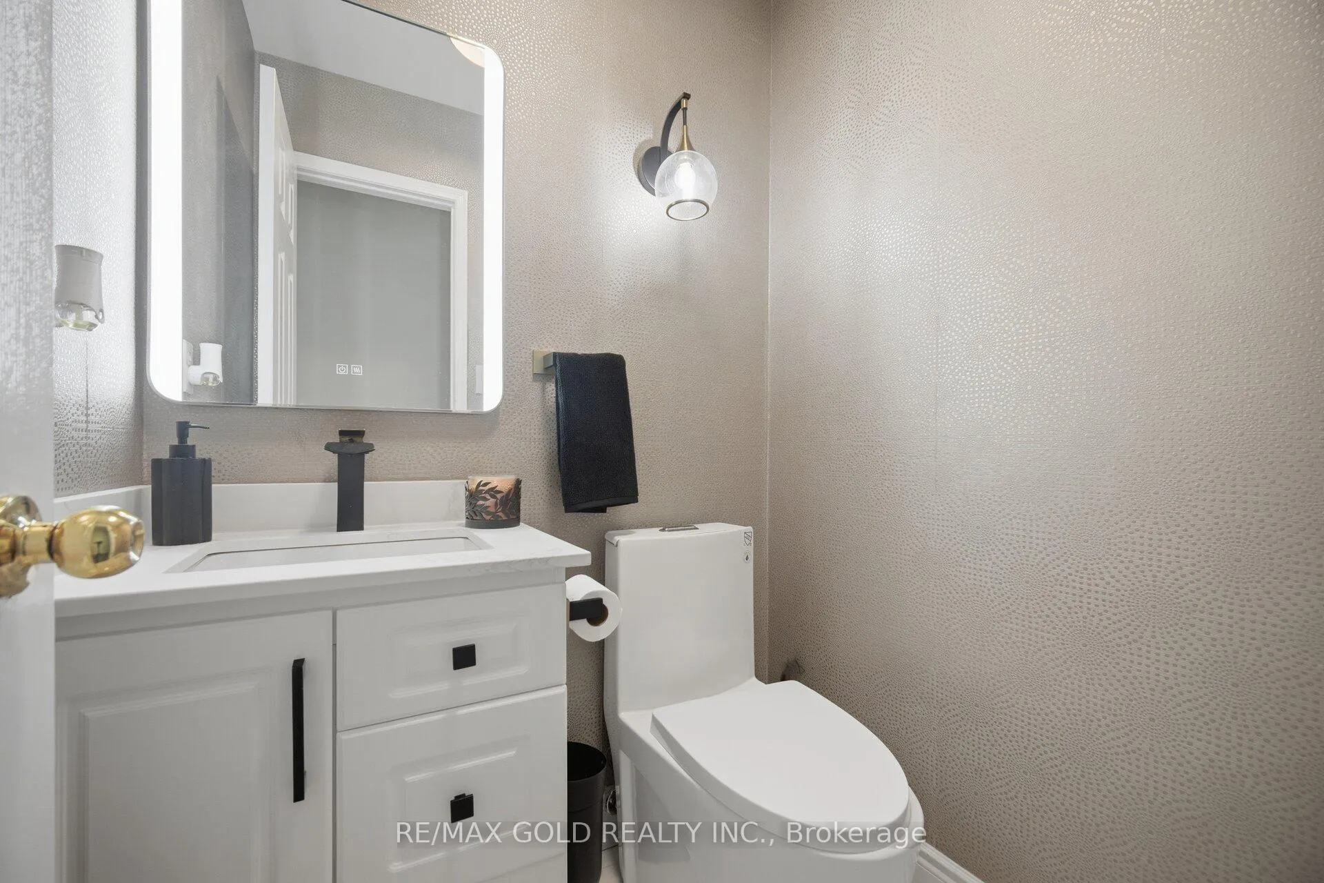 Photo 6 of 29 Piane Avenue, Brampton, Fletcher's West — HOMEH