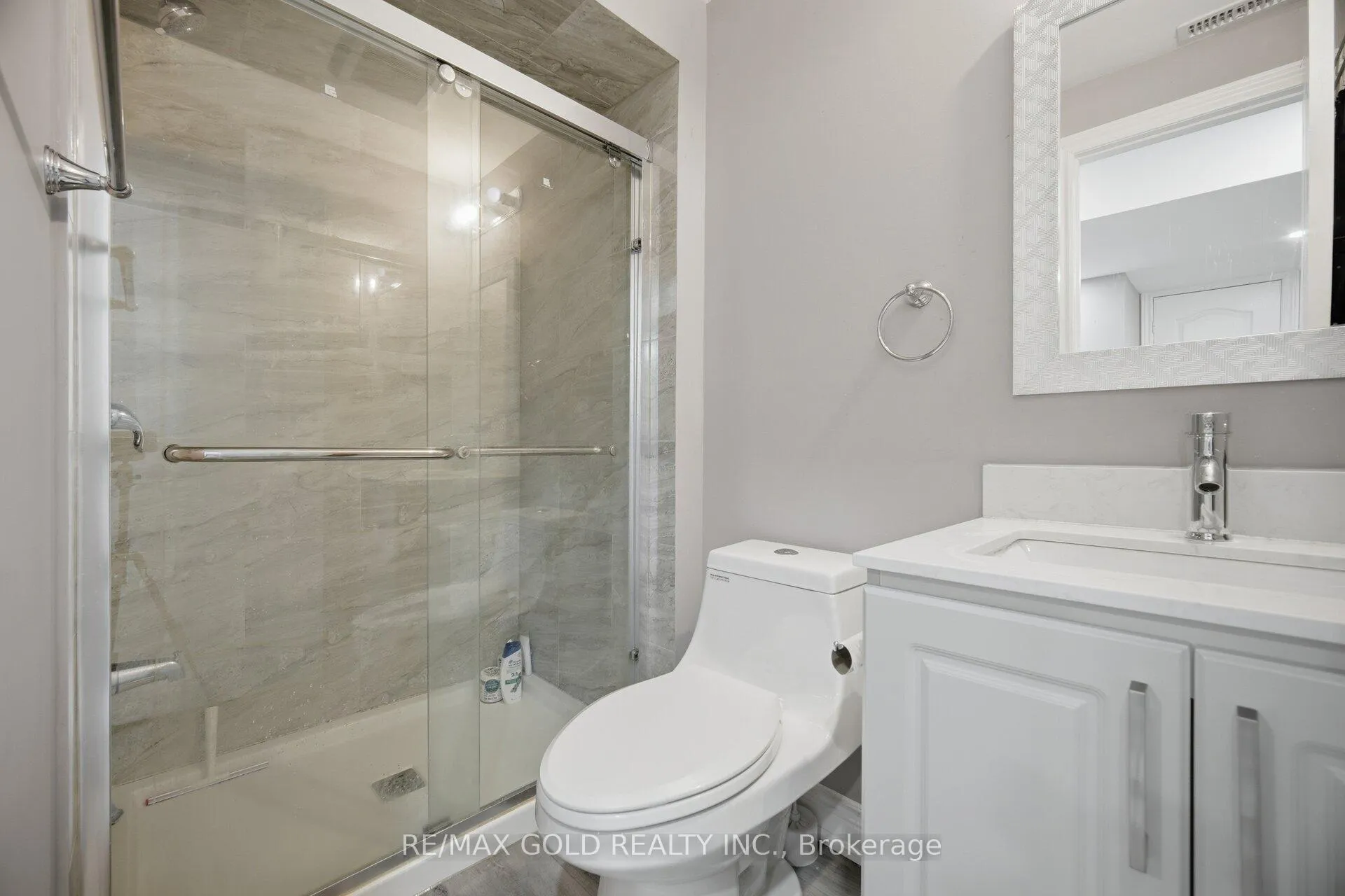 Photo 16 of 29 Piane Avenue, Brampton, Fletcher's West — HOMEH
