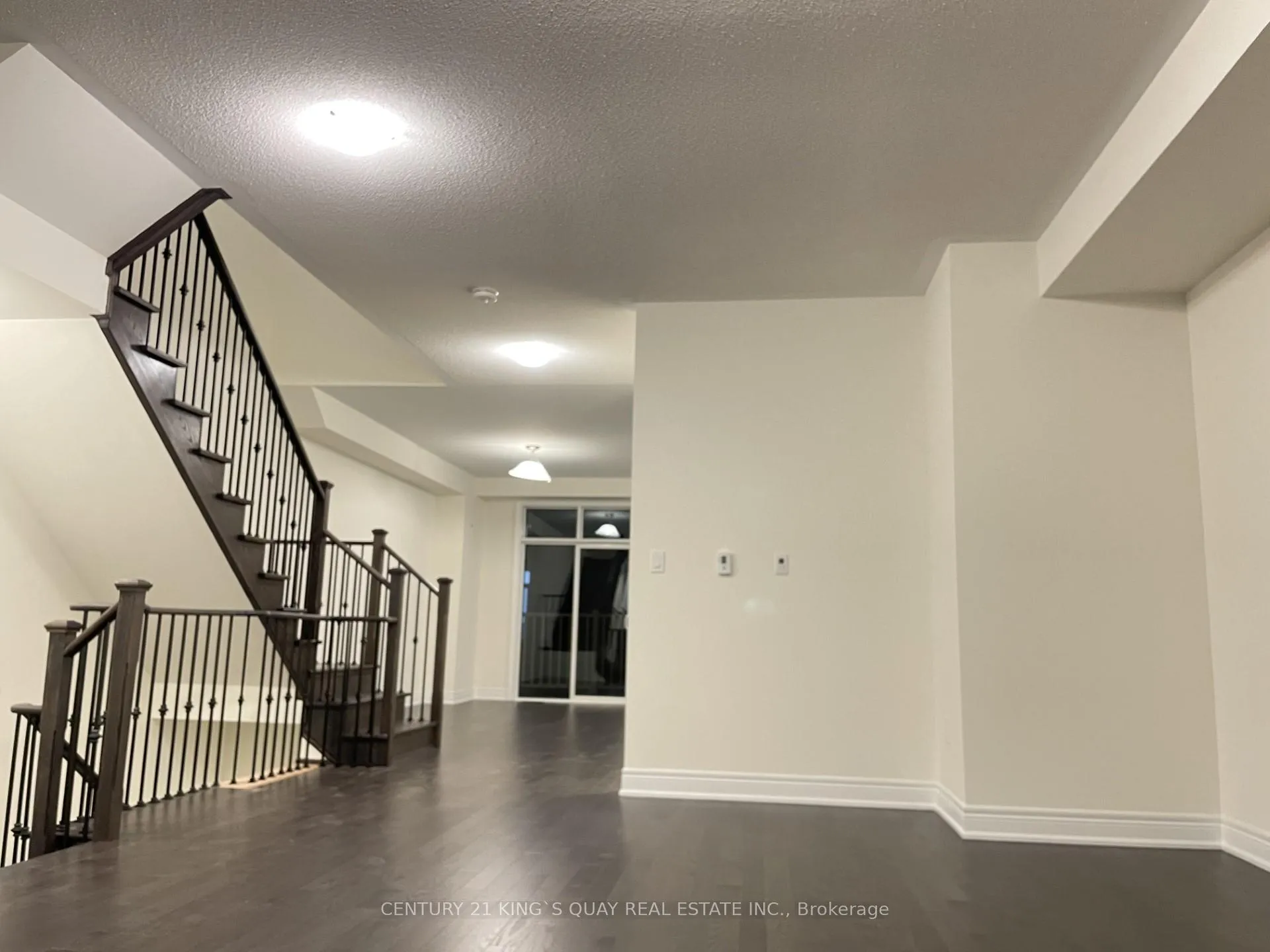 Photo 4 of 27 Thomas Hope Lane, Markham, Cedarwood — HOMEH