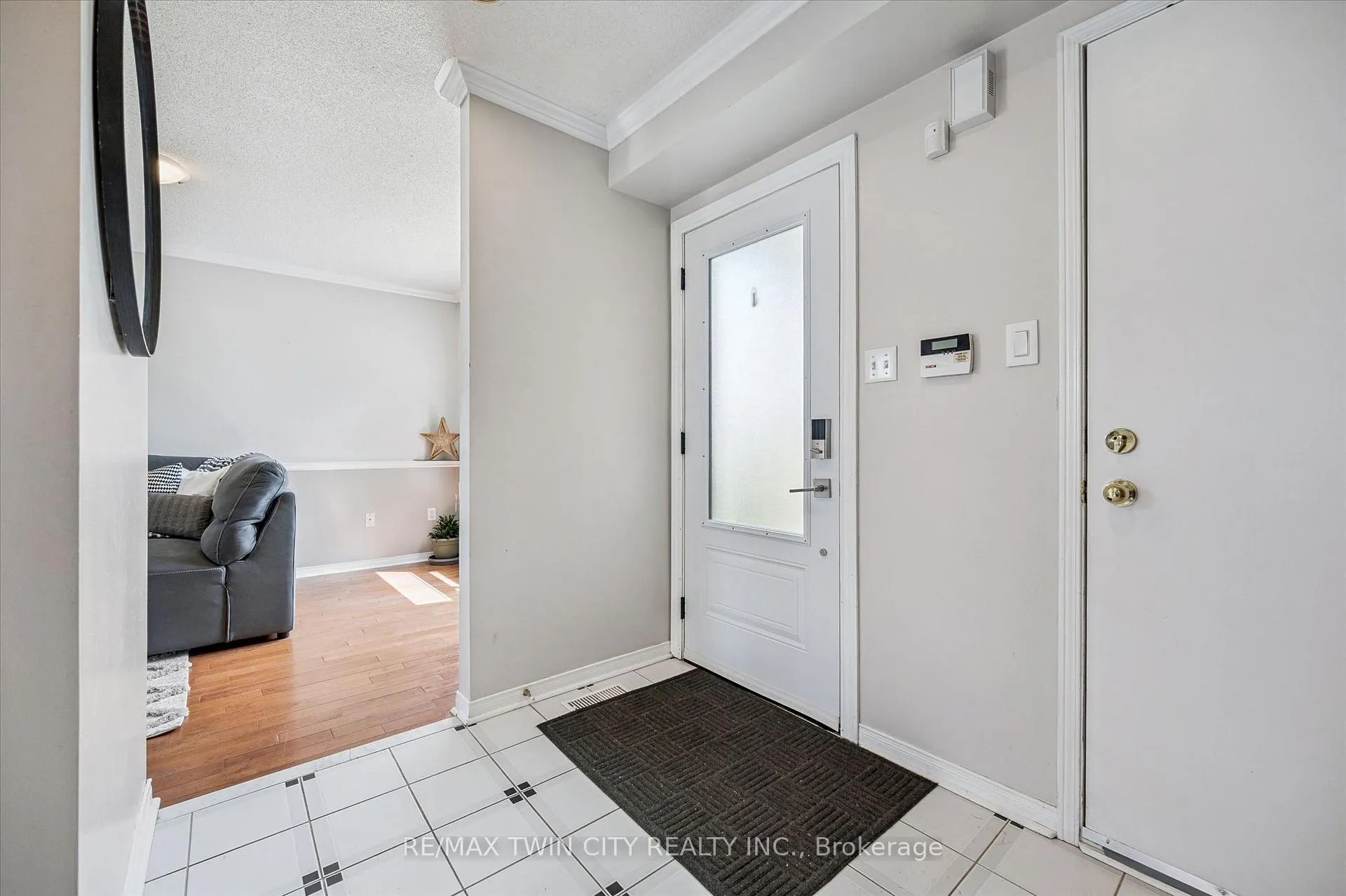 Photo 7 of 238 Langlaw Drive, Cambridge — HOMEH