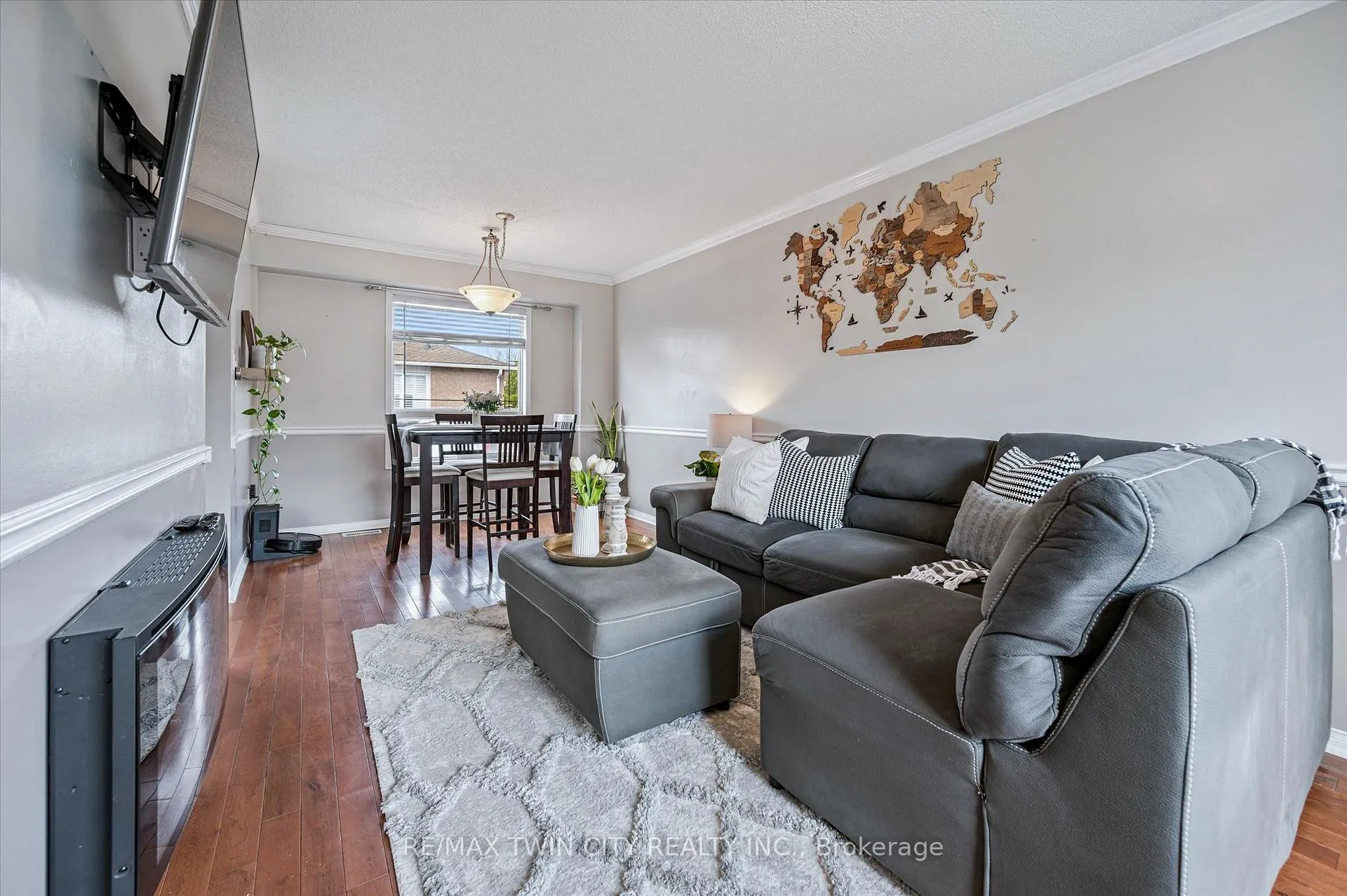 Photo 13 of 238 Langlaw Drive, Cambridge — HOMEH