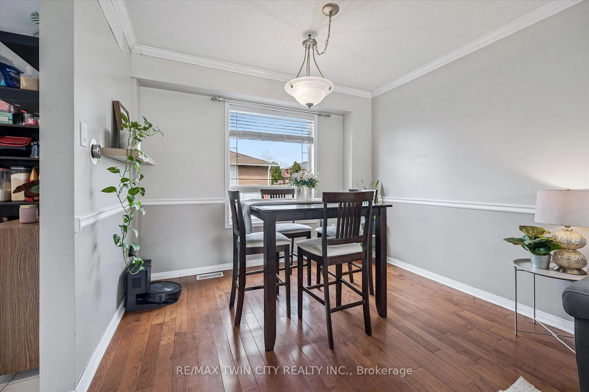 Photo 14 of 238 Langlaw Drive, Cambridge — HOMEH