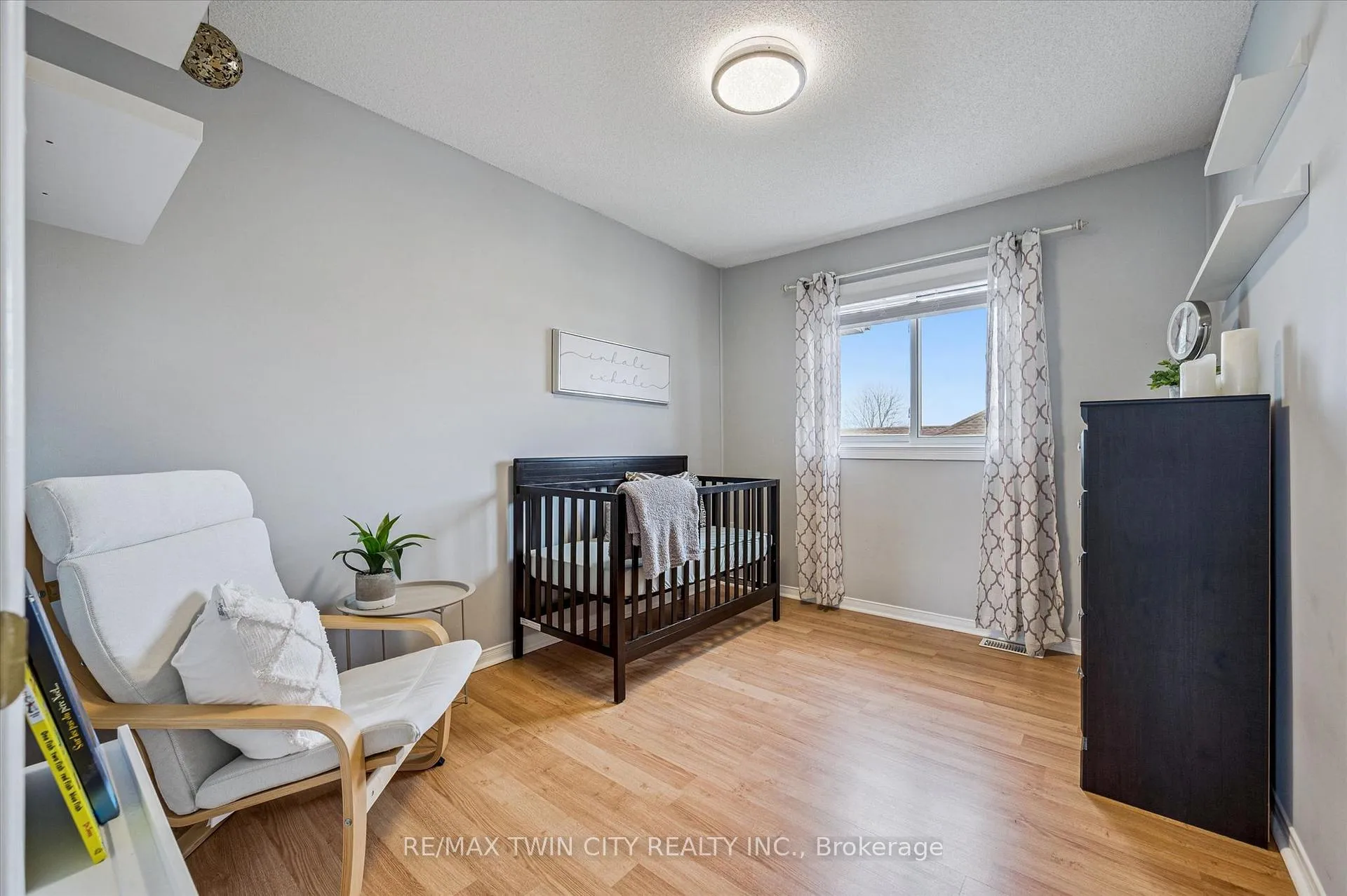 Photo 24 of 238 Langlaw Drive, Cambridge — HOMEH