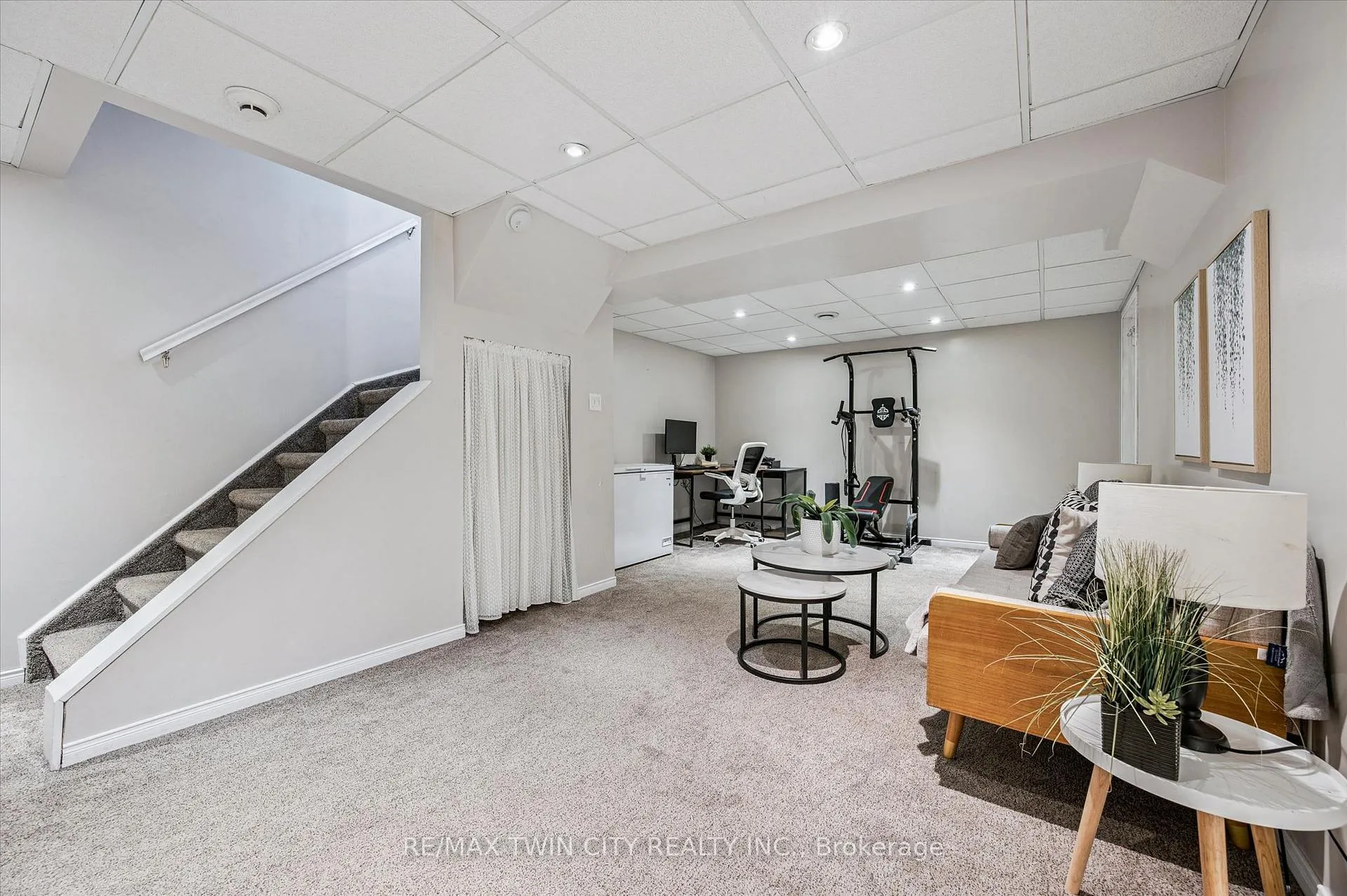 Photo 27 of 238 Langlaw Drive, Cambridge — HOMEH