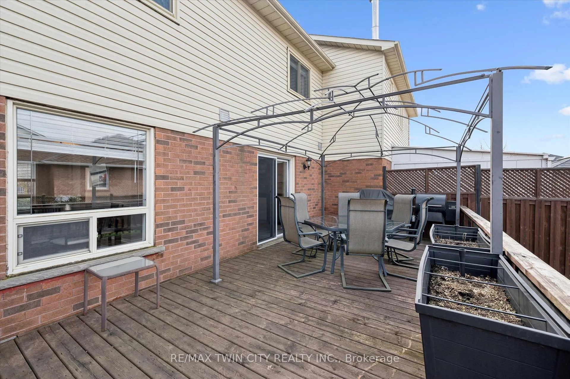 Photo 35 of 238 Langlaw Drive, Cambridge — HOMEH