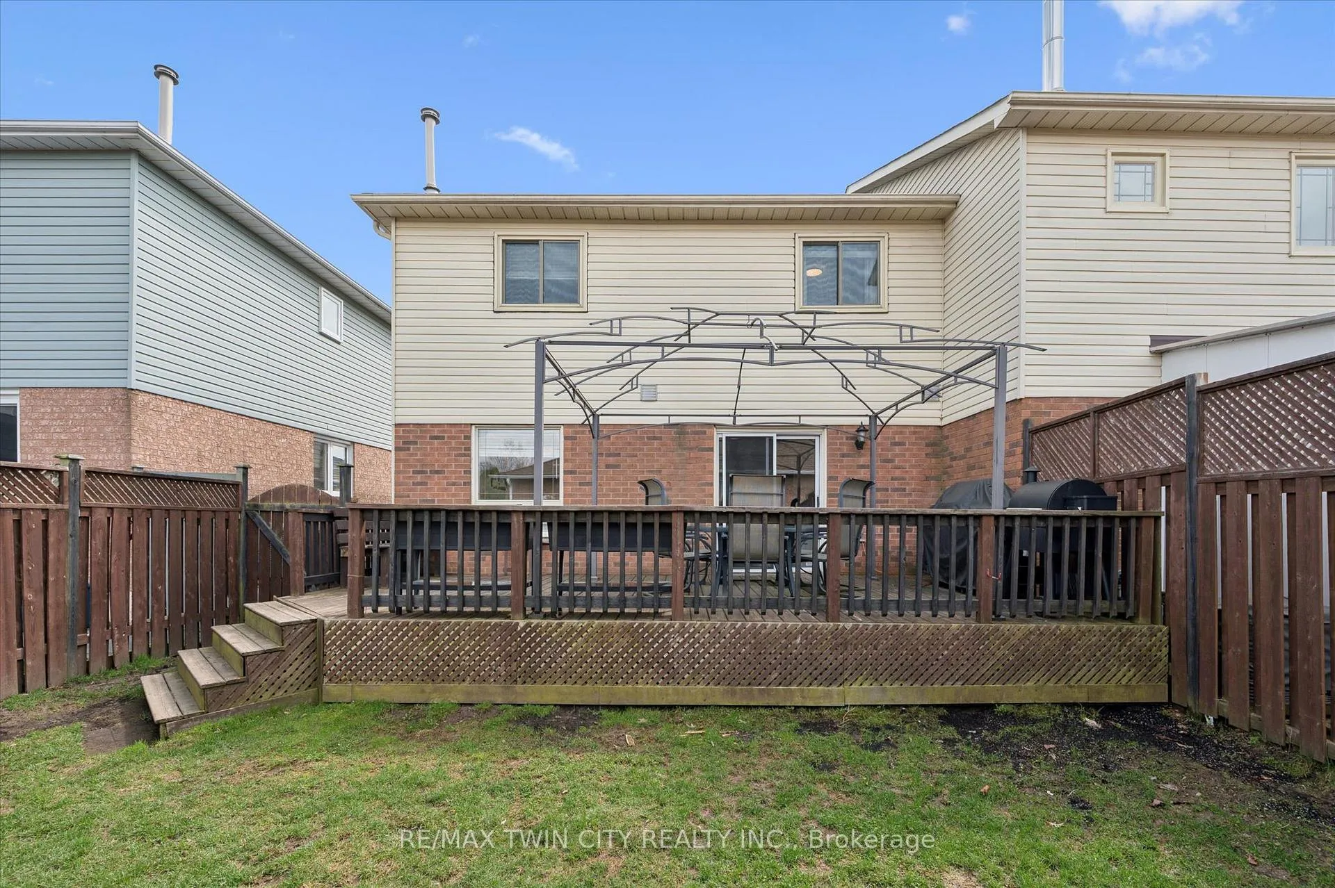 Photo 37 of 238 Langlaw Drive, Cambridge — HOMEH