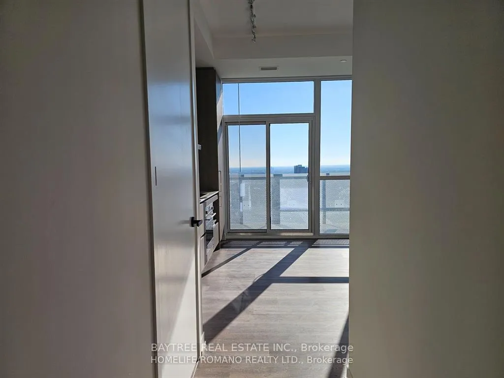 Photo 4 of Unit 3707, 225 Commerce Street, Vaughan, Vaughan Corporate Centre — HOMEH