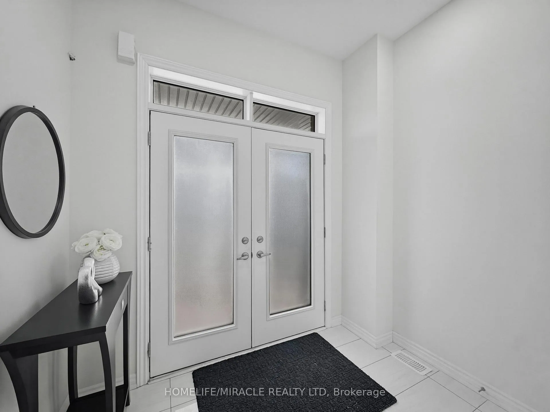 Photo 5 of 12 Orr Avenue, Vaughan, East Woodbridge — HOMEH