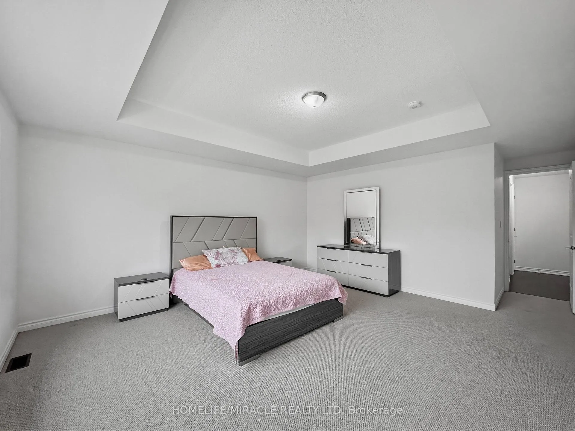 Photo 17 of 12 Orr Avenue, Vaughan, East Woodbridge — HOMEH