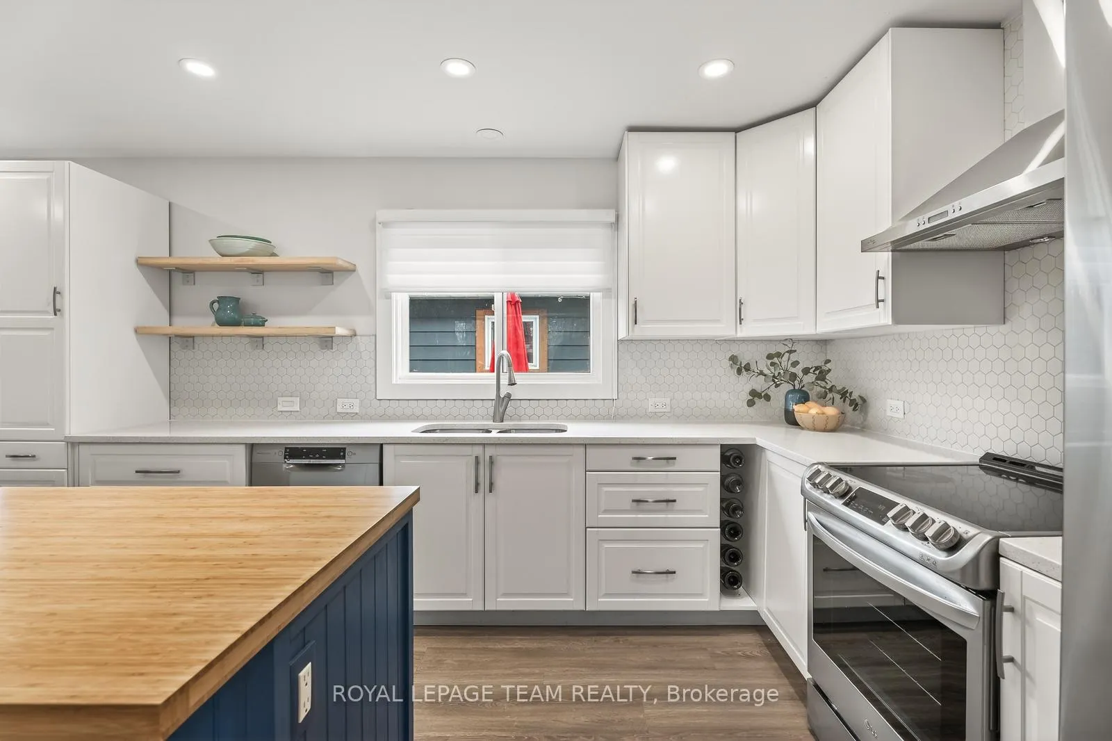 Photo 14 of 63 Birch Avenue, Ottawa, Manor Park — HOMEH