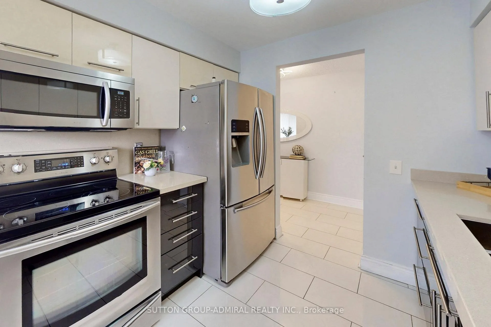 Photo 9 of Unit Ph208, 81 Townsgate Drive, Vaughan, Crestwood-Springfarm-Yorkhill — HOMEH